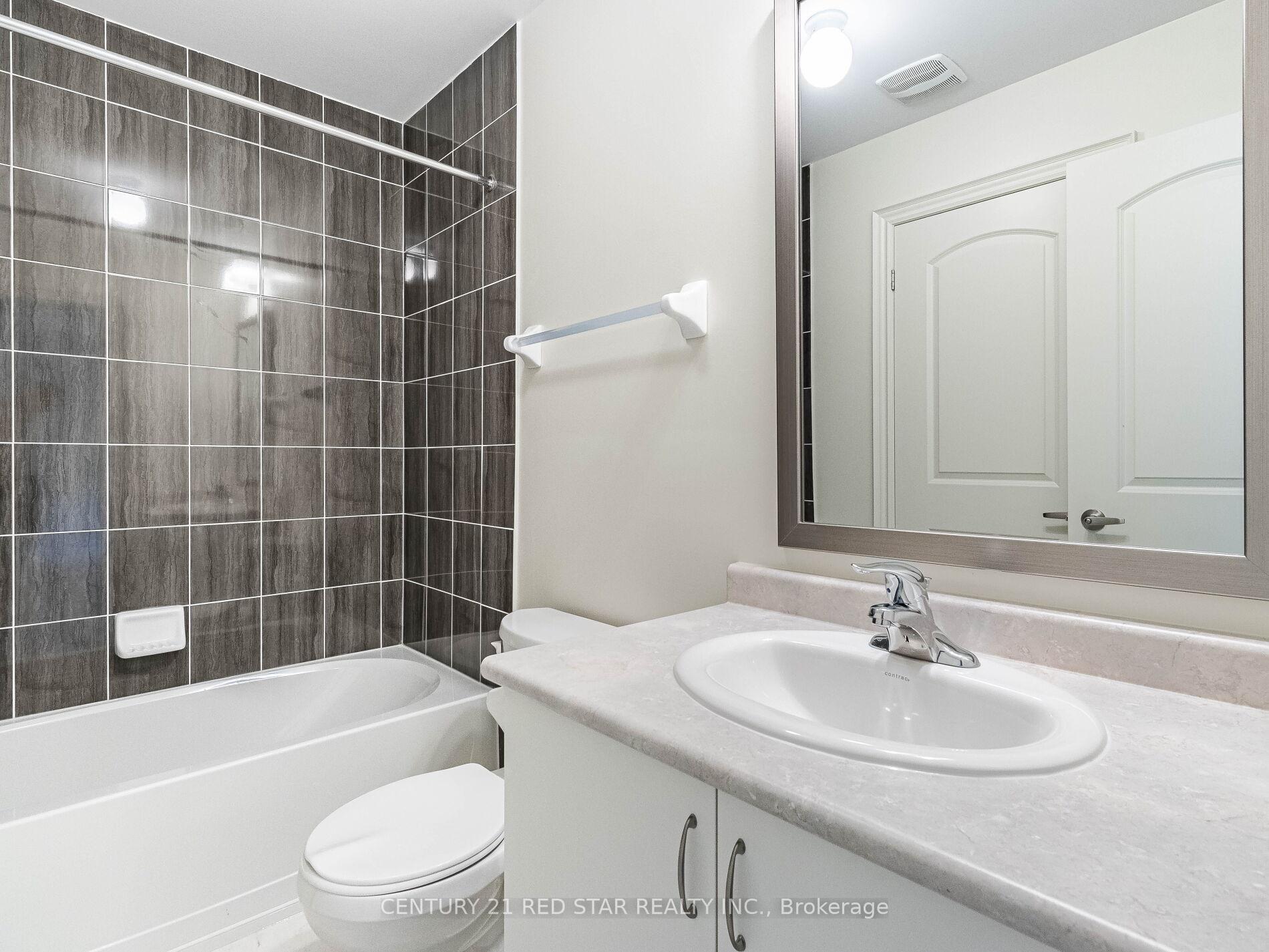 Photo 34 of 192 Farrell Road, Vaughan, Patterson — HOMEH