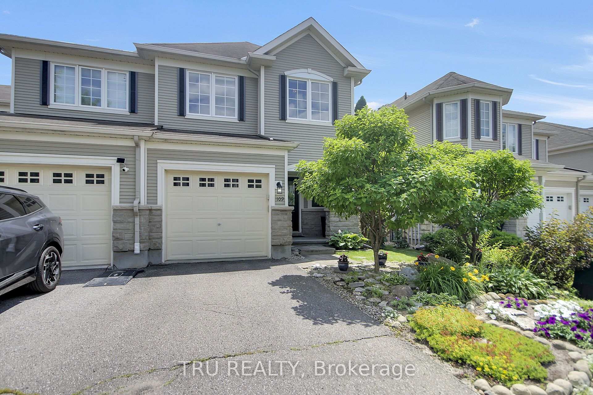Photo 2 of 109 Braddock Private, Ottawa, Barrhaven - Stonebridge — HOMEH