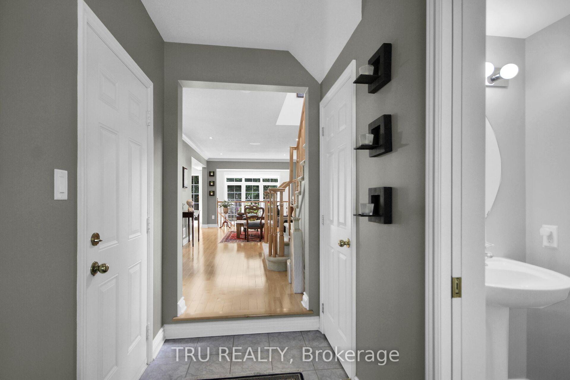 Photo 5 of 109 Braddock Private, Ottawa, Barrhaven - Stonebridge — HOMEH