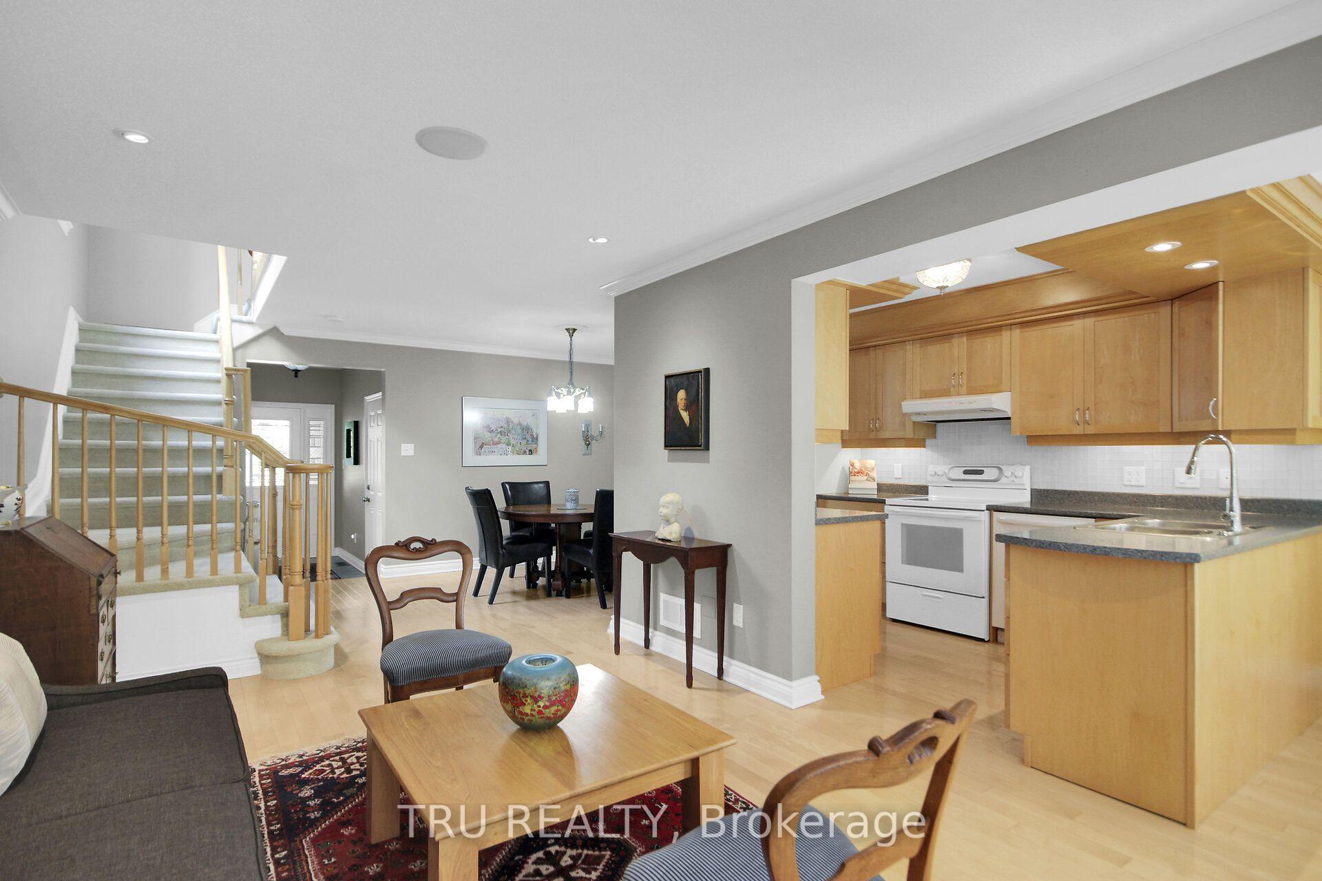 Photo 10 of 109 Braddock Private, Ottawa, Barrhaven - Stonebridge — HOMEH