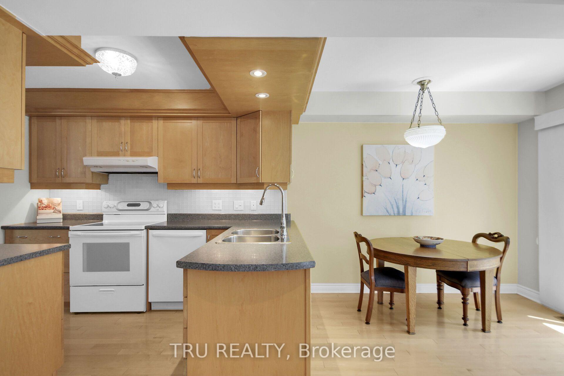 Photo 14 of 109 Braddock Private, Ottawa, Barrhaven - Stonebridge — HOMEH