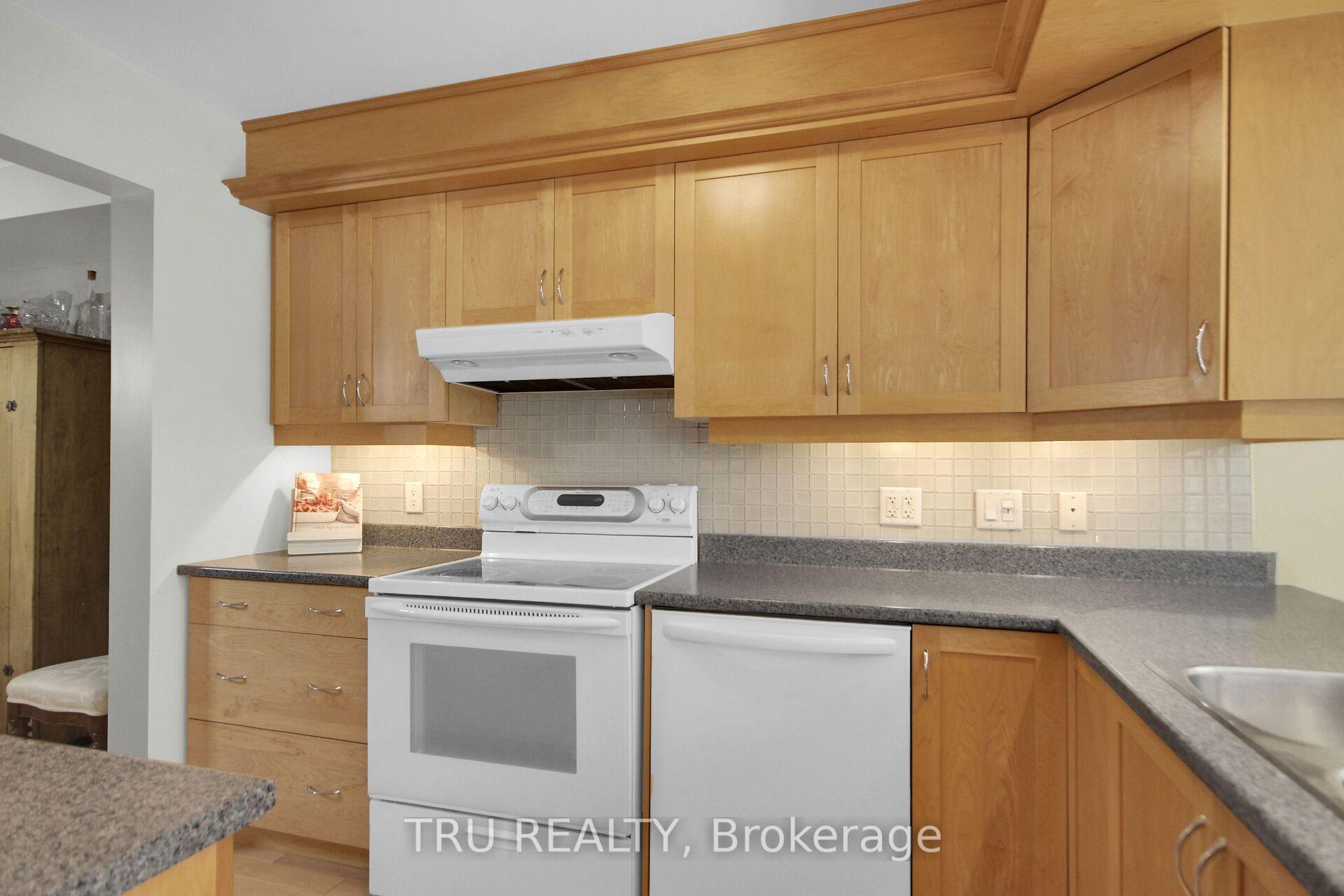 Photo 16 of 109 Braddock Private, Ottawa, Barrhaven - Stonebridge — HOMEH