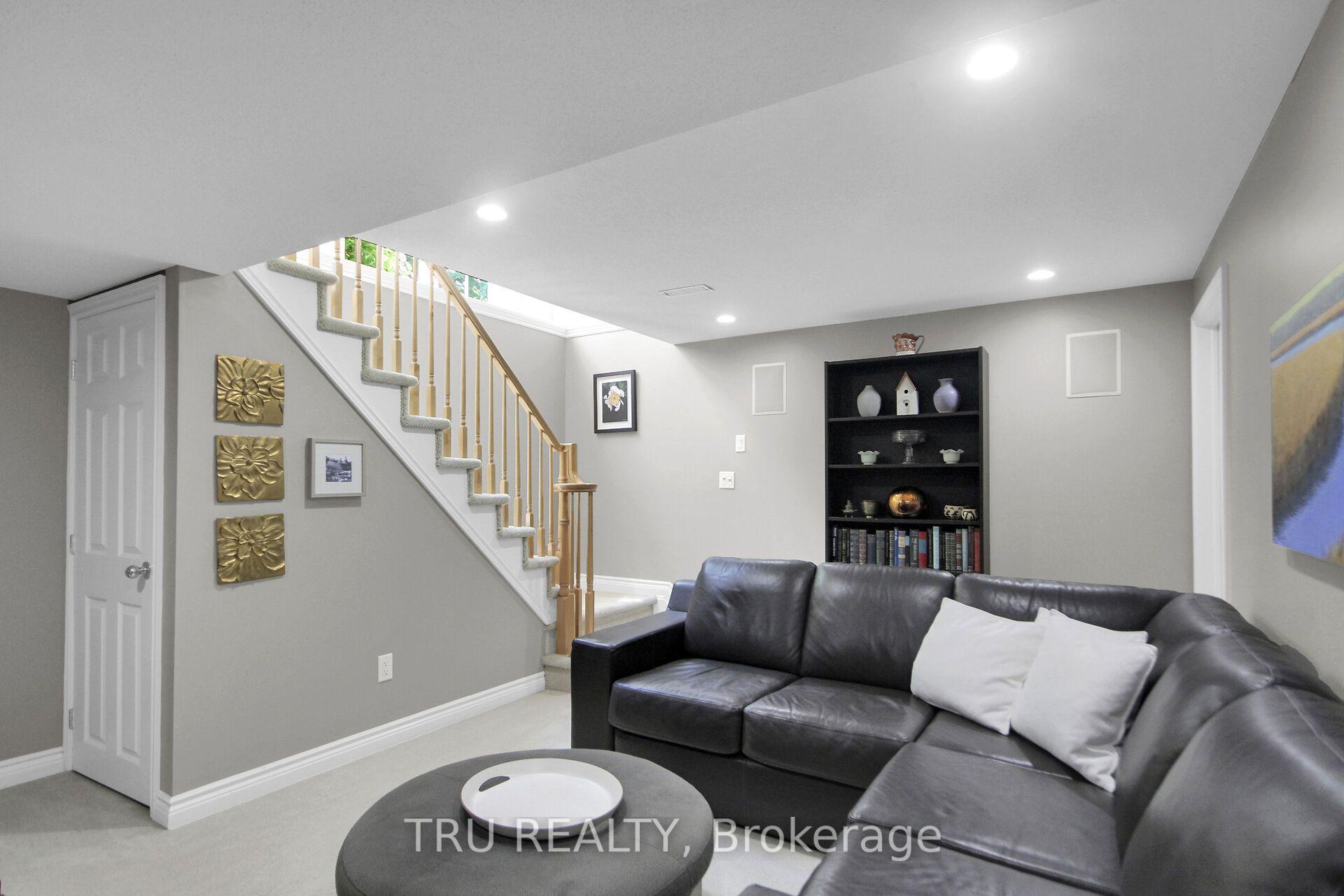 Photo 34 of 109 Braddock Private, Ottawa, Barrhaven - Stonebridge — HOMEH