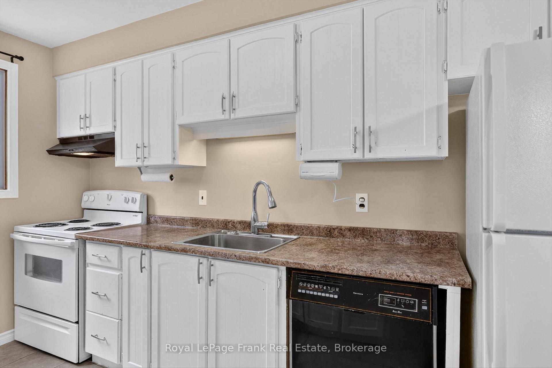 Photo 11 of 958 St Pauls Street, Peterborough, Northcrest Ward 5 — HOMEH