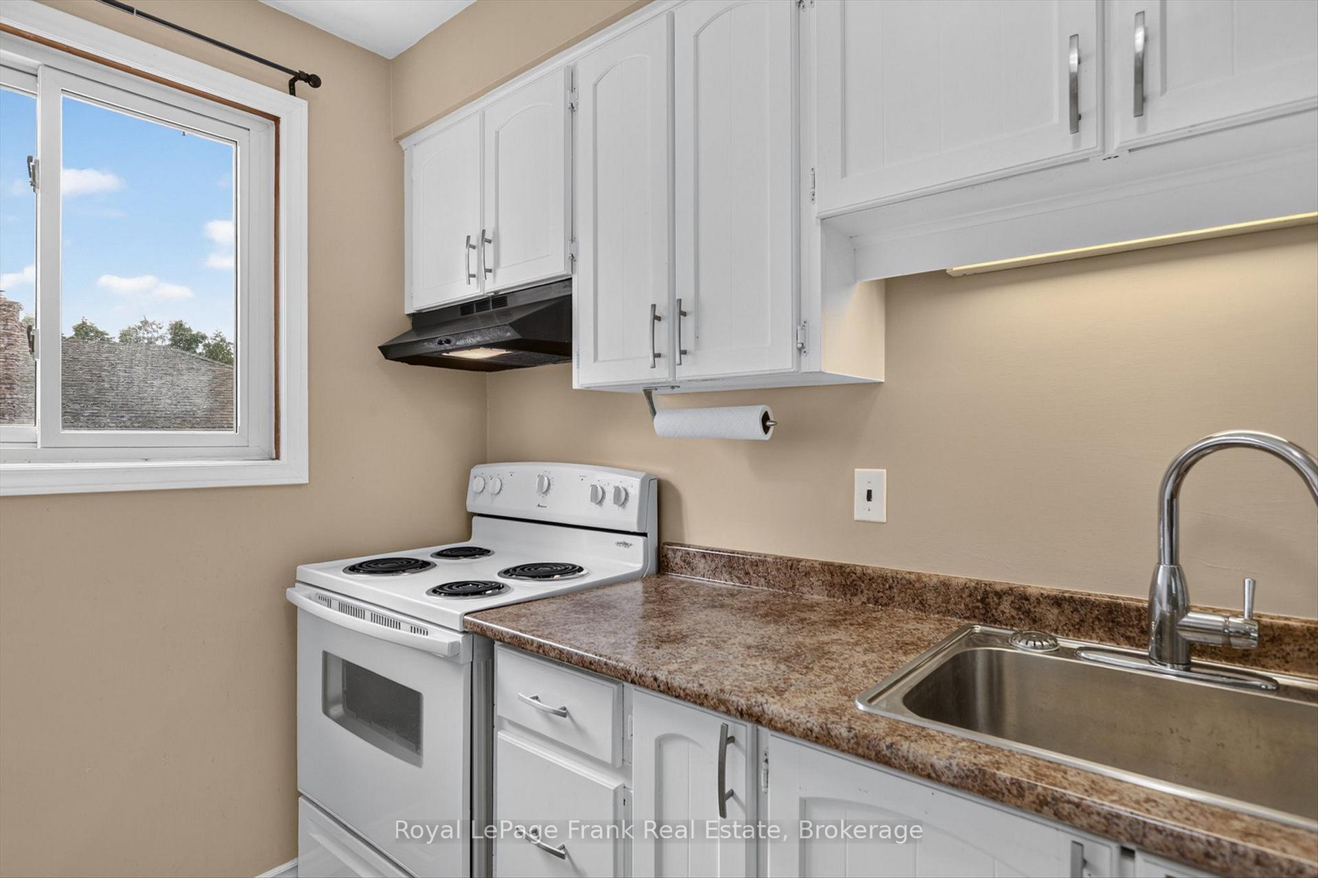 Photo 12 of 958 St Pauls Street, Peterborough, Northcrest Ward 5 — HOMEH