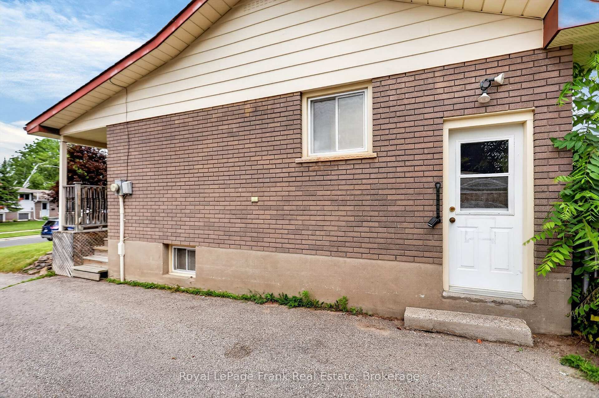 Photo 38 of 958 St Pauls Street, Peterborough, Northcrest Ward 5 — HOMEH