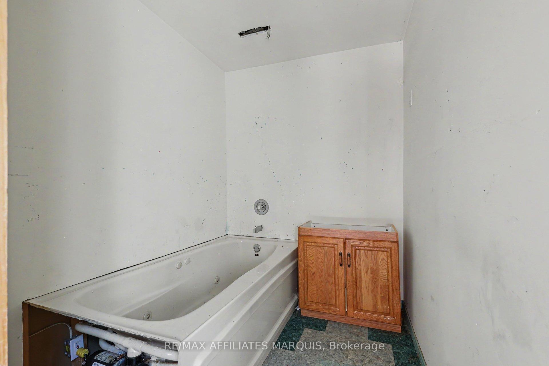 Photo 18 of 754 Townline Road, Rideau Lakes, Rideau Lakes (South Elmsley) Twp — HOMEH