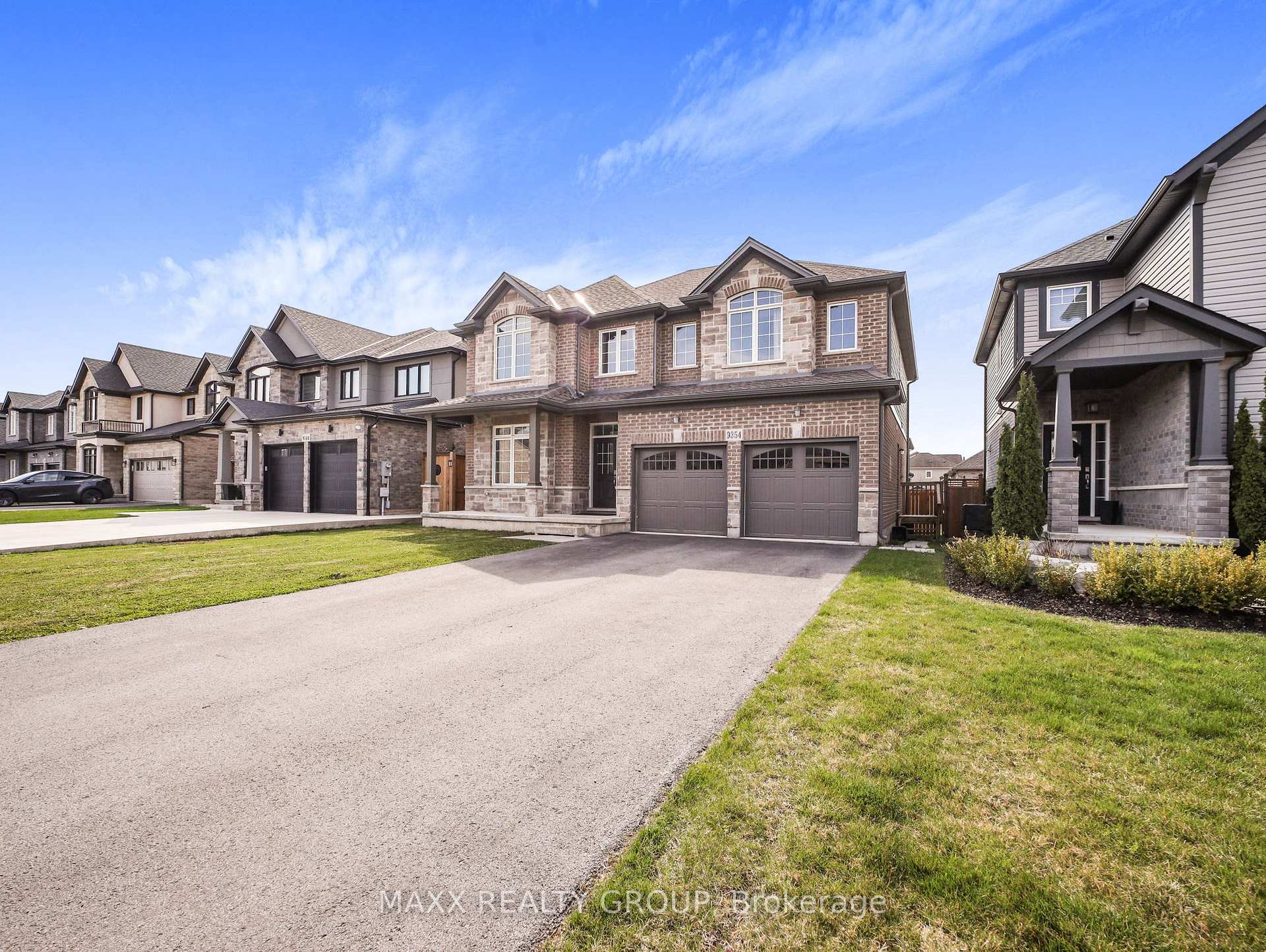 Photo 4 of 9354 Shoveller Drive, Niagara Falls, Forestview — HOMEH