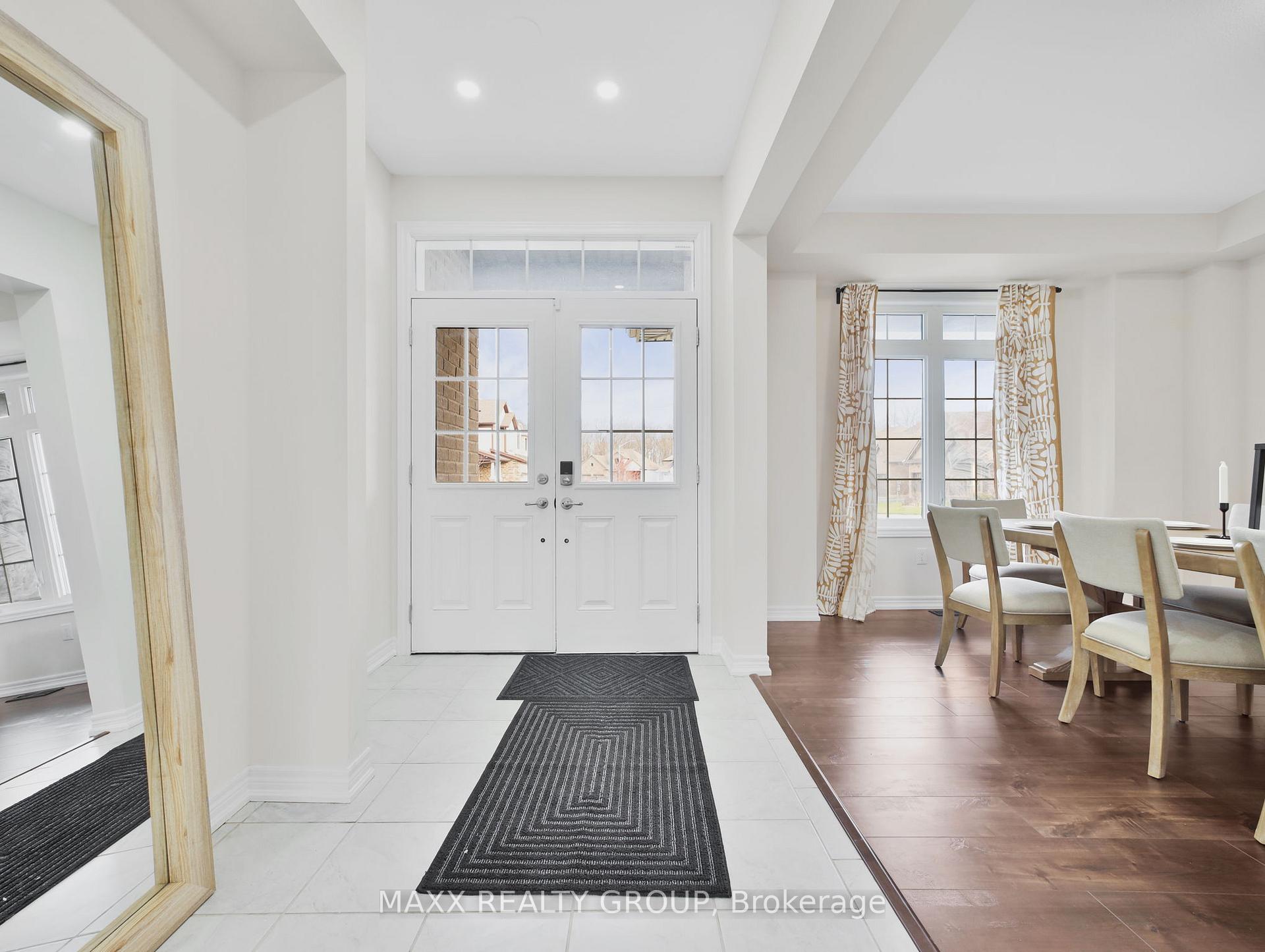 Photo 5 of 9354 Shoveller Drive, Niagara Falls, Forestview — HOMEH