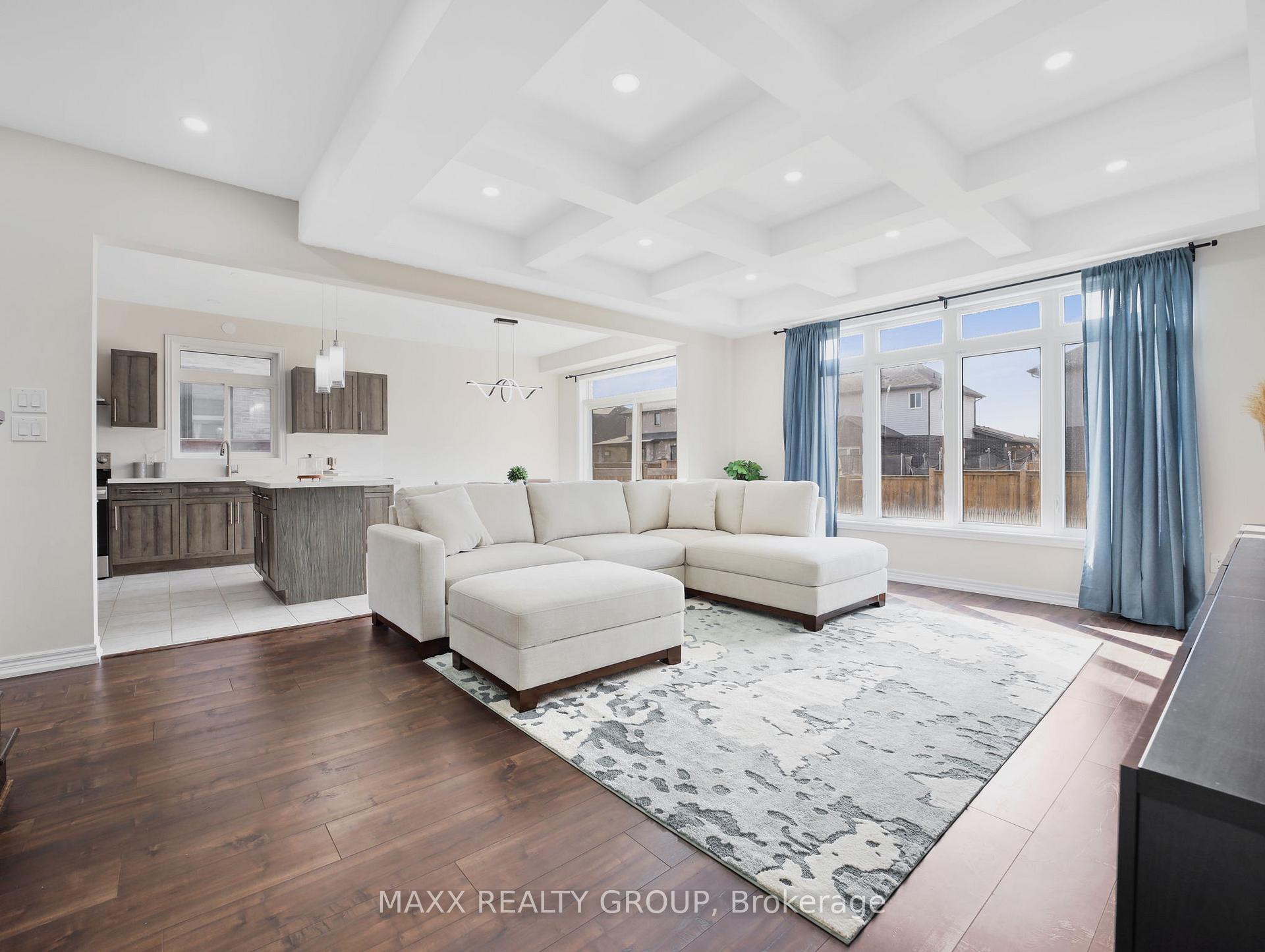 Photo 6 of 9354 Shoveller Drive, Niagara Falls, Forestview — HOMEH