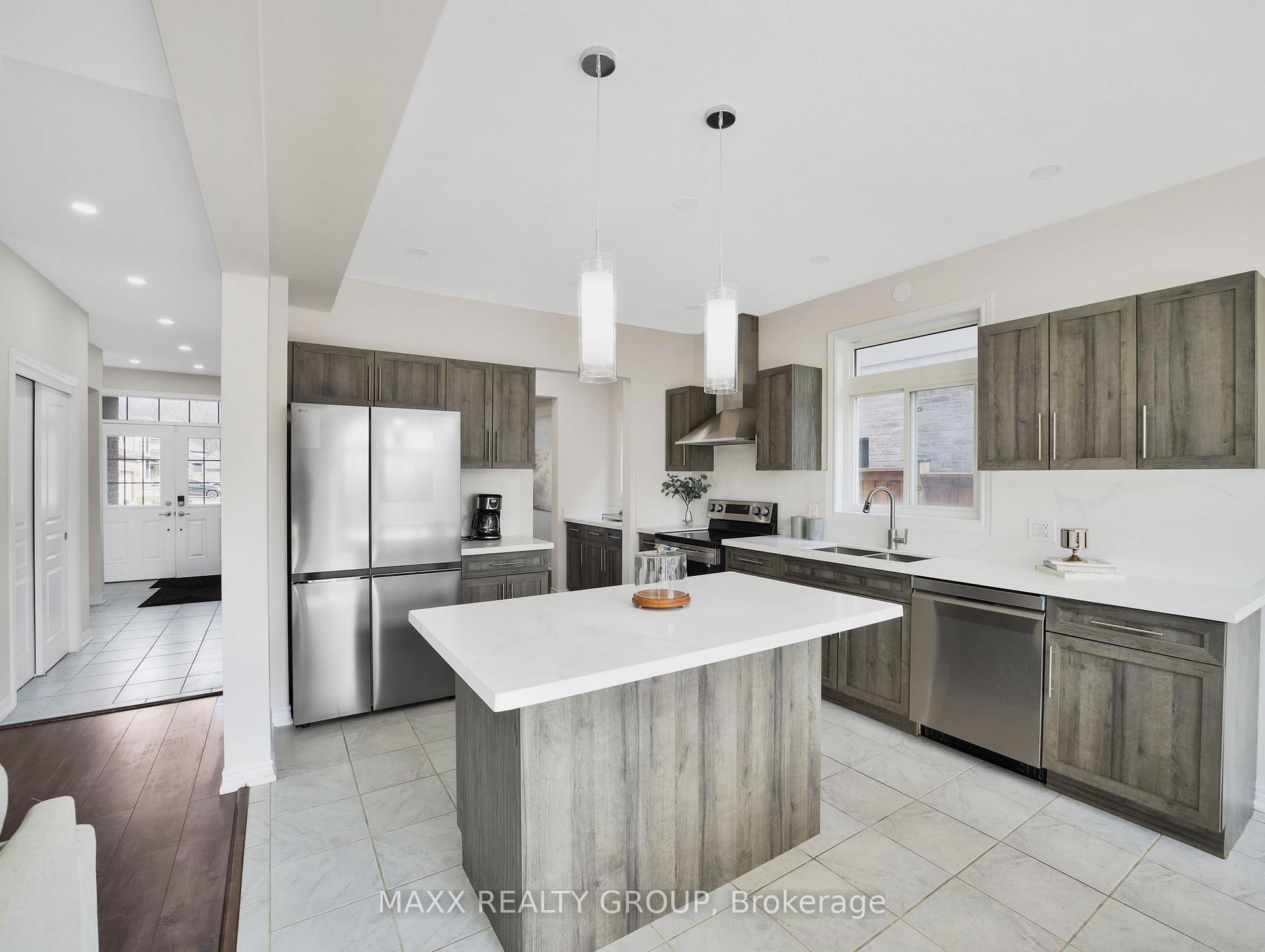 Photo 11 of 9354 Shoveller Drive, Niagara Falls, Forestview — HOMEH