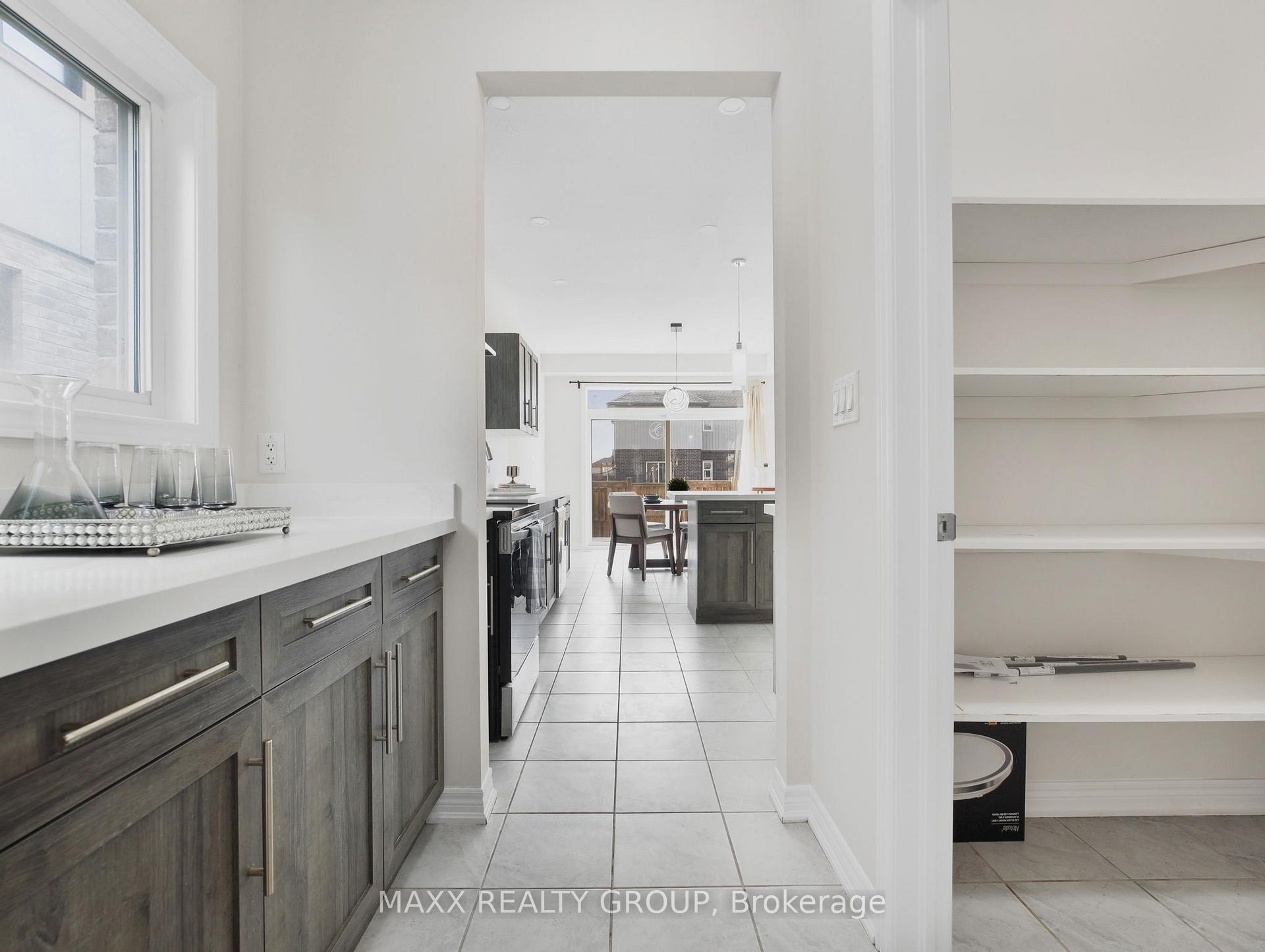 Photo 13 of 9354 Shoveller Drive, Niagara Falls, Forestview — HOMEH