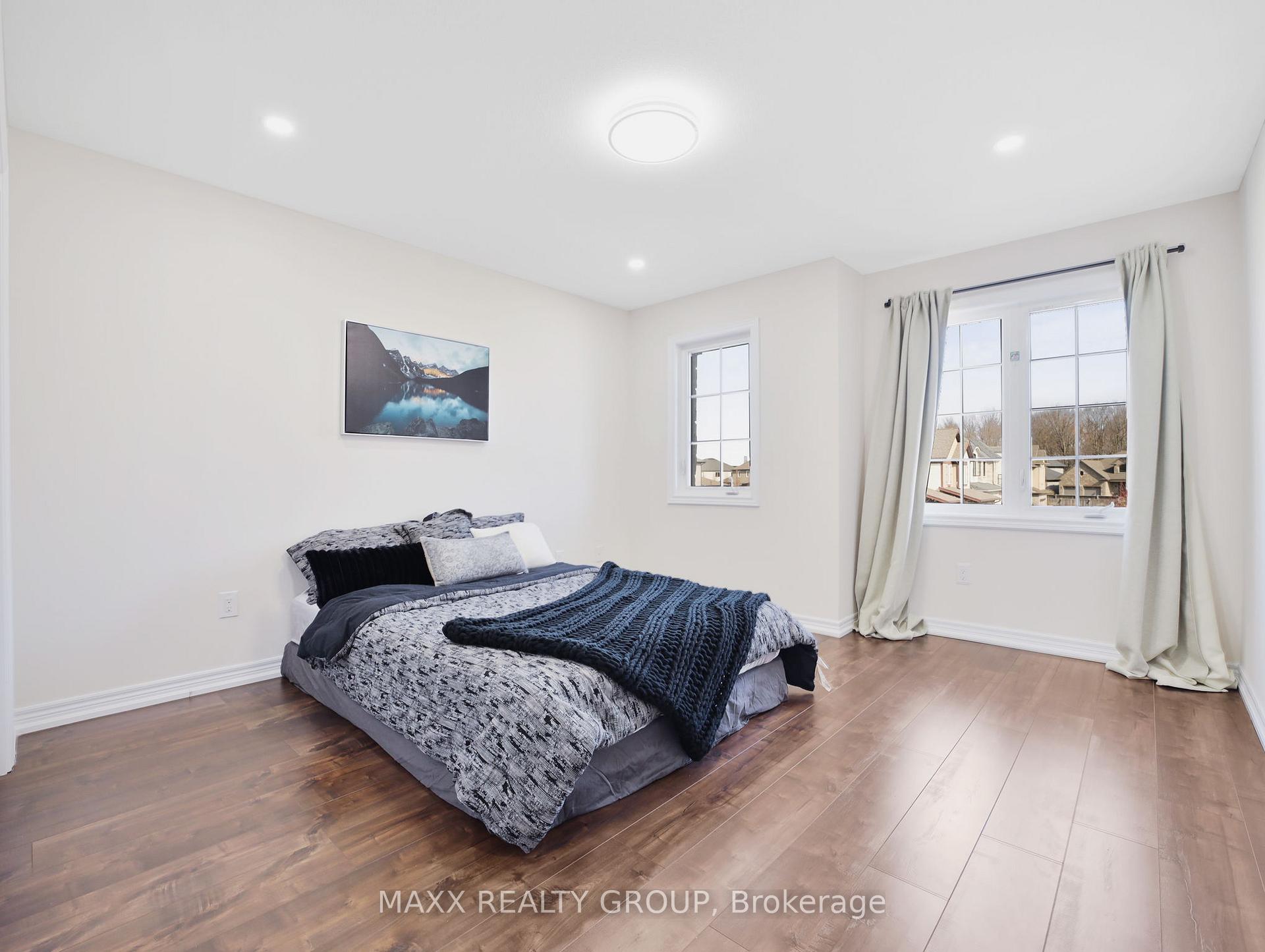 Photo 25 of 9354 Shoveller Drive, Niagara Falls, Forestview — HOMEH