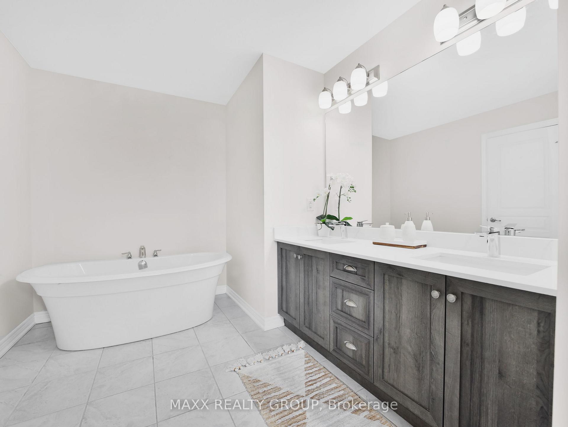 Photo 33 of 9354 Shoveller Drive, Niagara Falls, Forestview — HOMEH