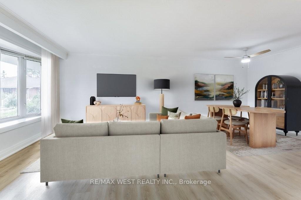 Photo 6 of 10 Rima Court, Etobicoke, Eringate-Centennial-West Deane — HOMEH