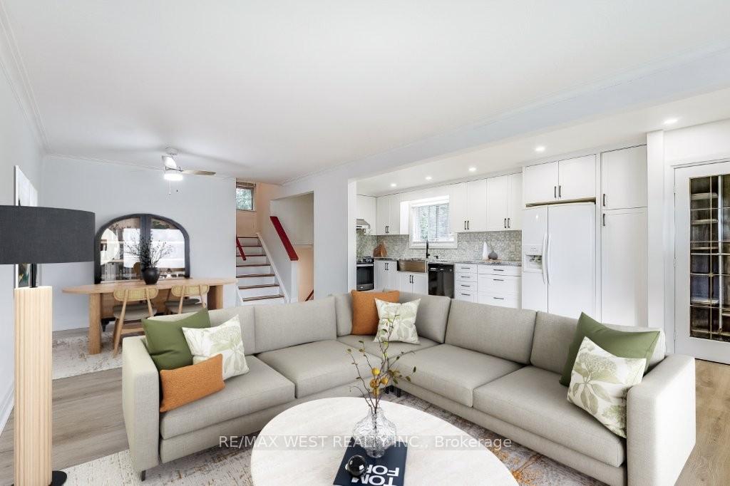 Photo 8 of 10 Rima Court, Etobicoke, Eringate-Centennial-West Deane — HOMEH