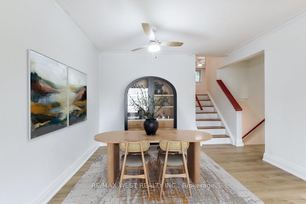 Photo 11 of 10 Rima Court, Etobicoke, Eringate-Centennial-West Deane — HOMEH