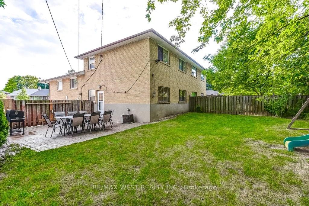 Photo 26 of 10 Rima Court, Etobicoke, Eringate-Centennial-West Deane — HOMEH