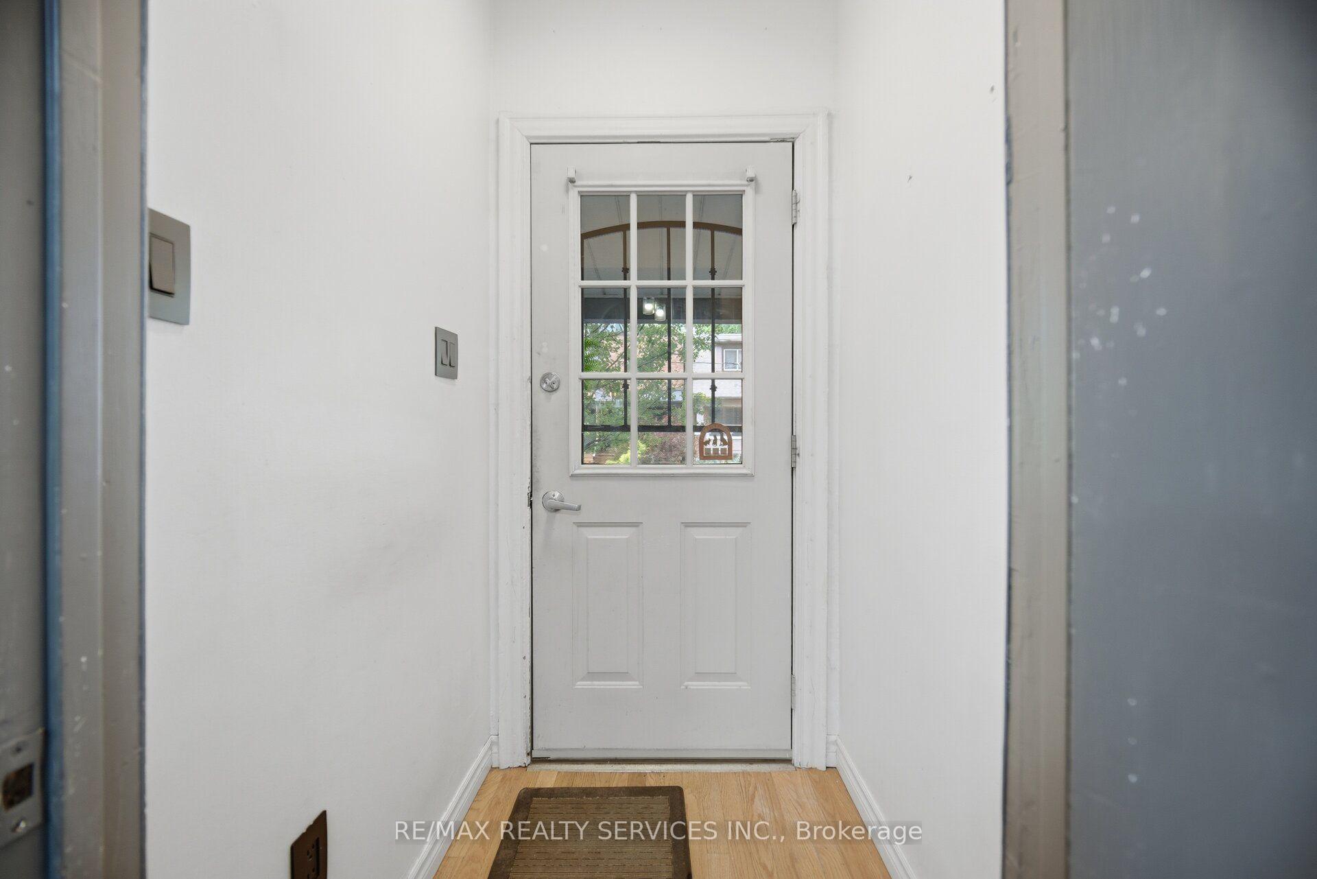 Photo 5 of 55 Morse Street, Toronto, South Riverdale — HOMEH