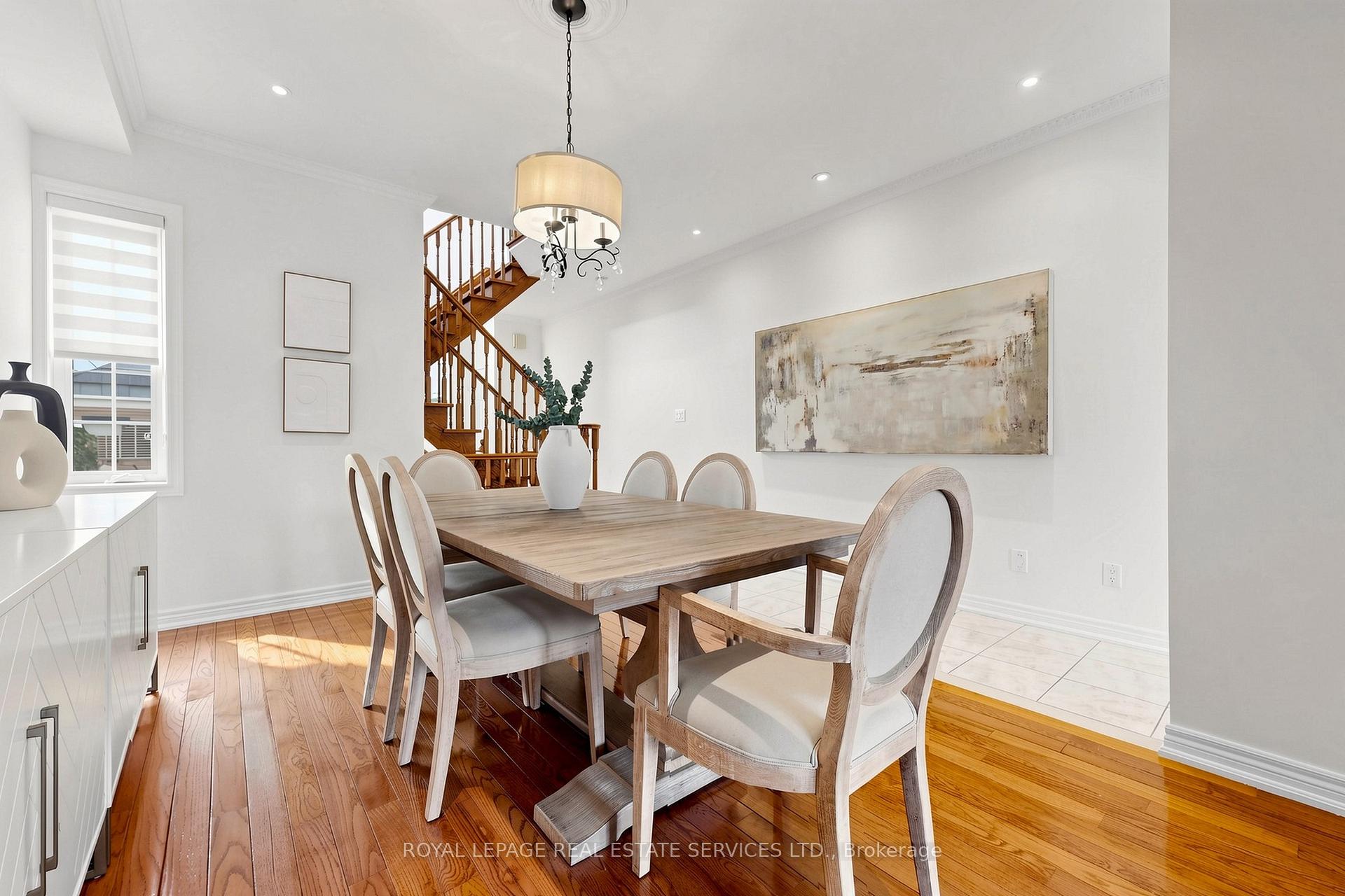 Photo 8 of 256 Earlscourt Avenue, Toronto, Caledonia-Fairbank — HOMEH