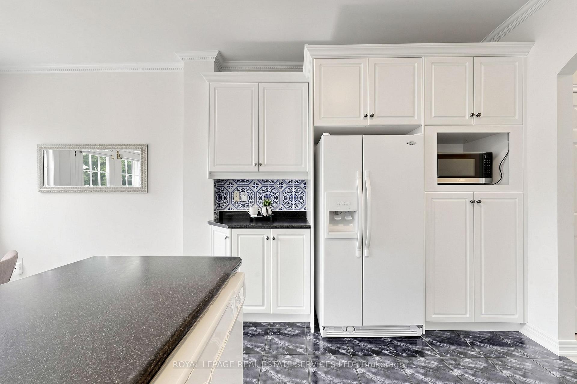 Photo 13 of 256 Earlscourt Avenue, Toronto, Caledonia-Fairbank — HOMEH