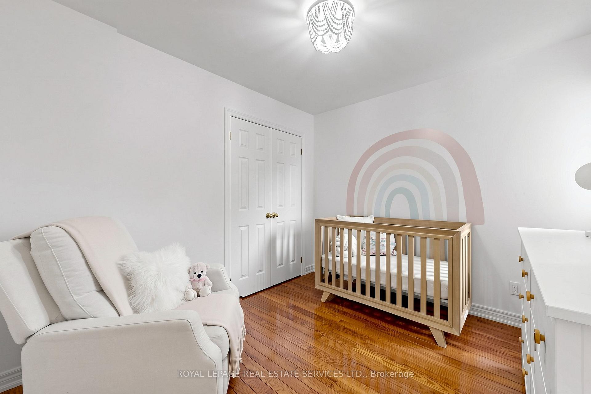 Photo 21 of 256 Earlscourt Avenue, Toronto, Caledonia-Fairbank — HOMEH