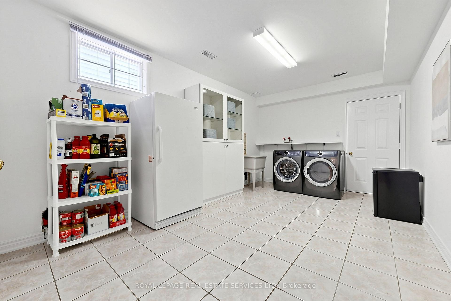 Photo 30 of 256 Earlscourt Avenue, Toronto, Caledonia-Fairbank — HOMEH