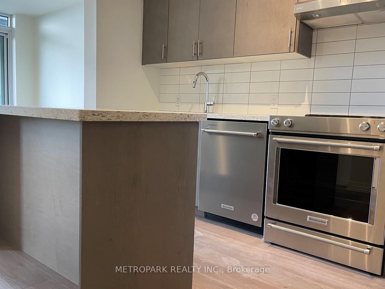 Photo 12 of Unit 1506, 9000 Jane Street, Vaughan, Concord — HOMEH