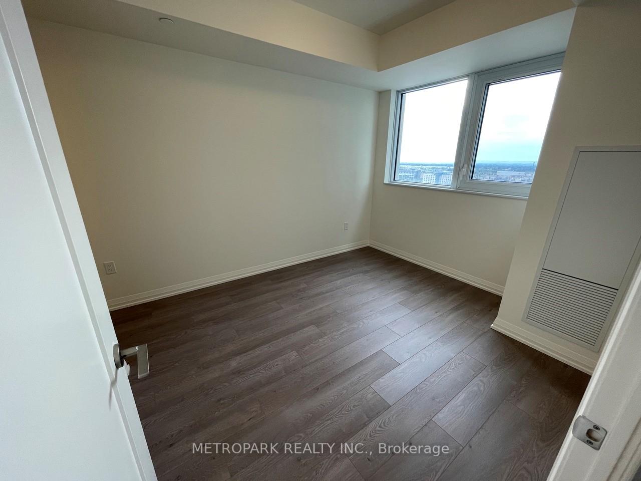 Photo 16 of Unit 1506, 9000 Jane Street, Vaughan, Concord — HOMEH