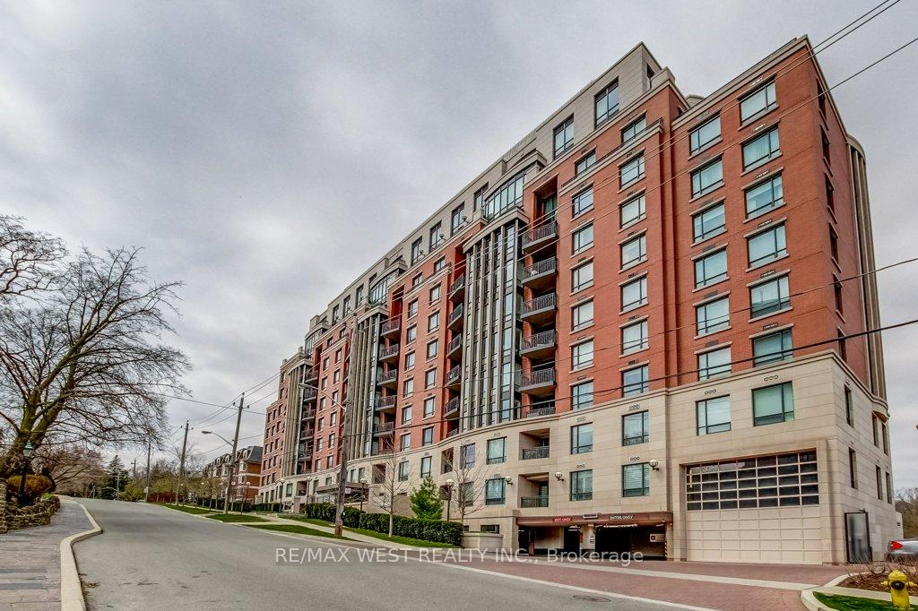 Photo 2 of Unit 105, 30 Old Mill Road, Etobicoke, Kingsway South — HOMEH