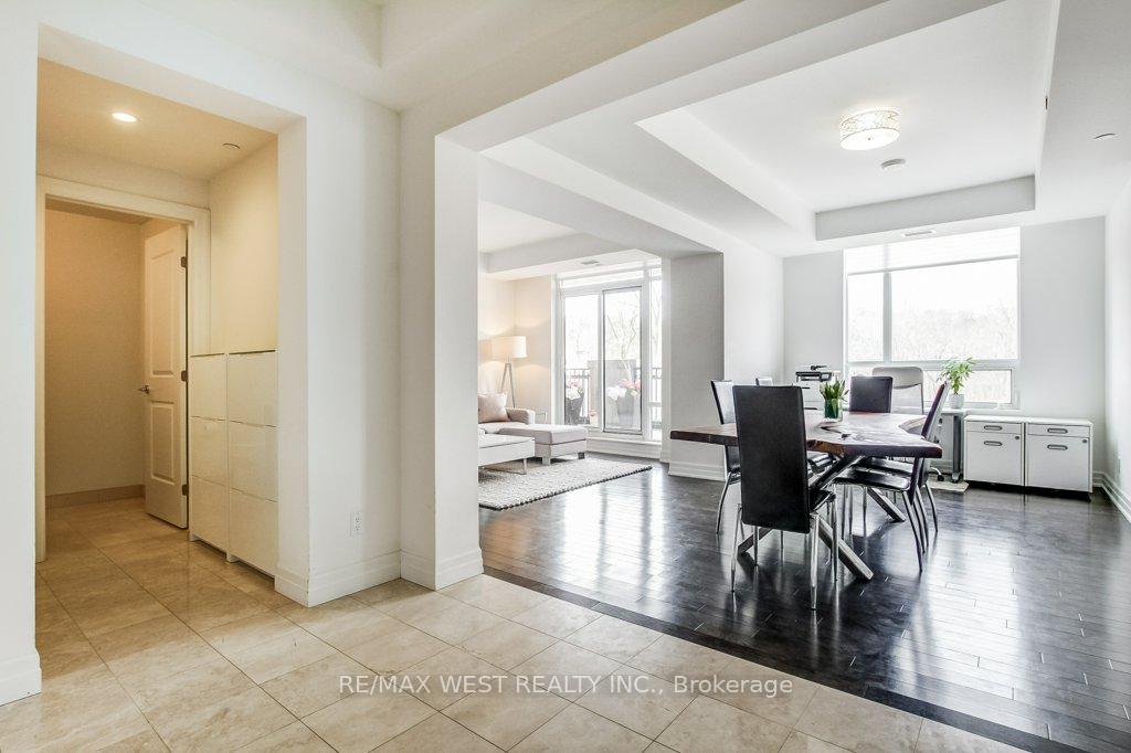 Photo 6 of Unit 105, 30 Old Mill Road, Etobicoke, Kingsway South — HOMEH