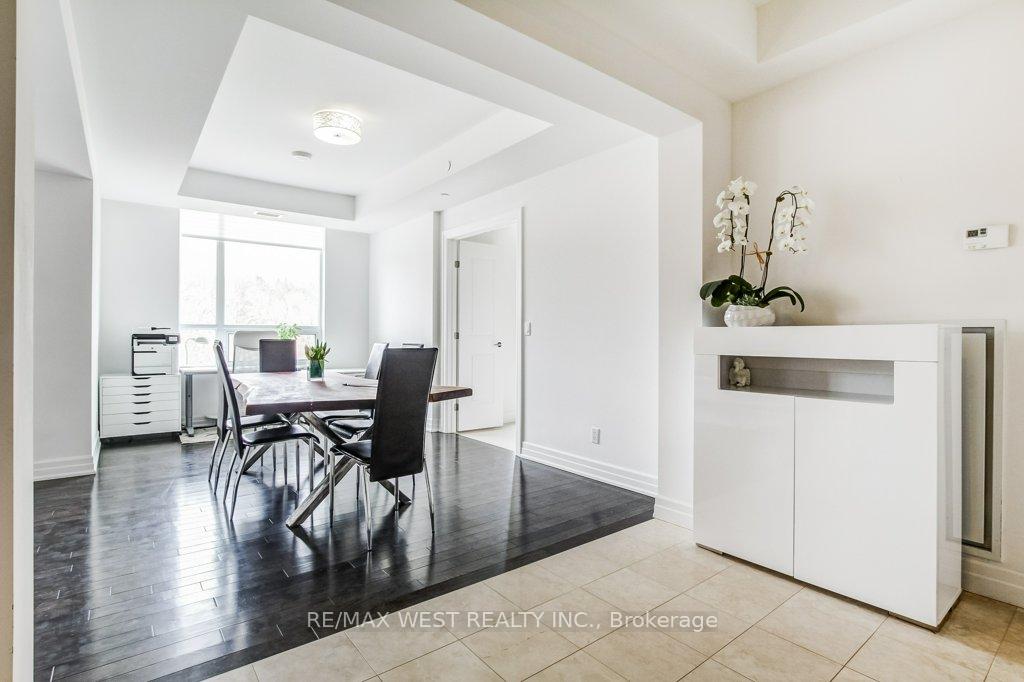 Photo 7 of Unit 105, 30 Old Mill Road, Etobicoke, Kingsway South — HOMEH