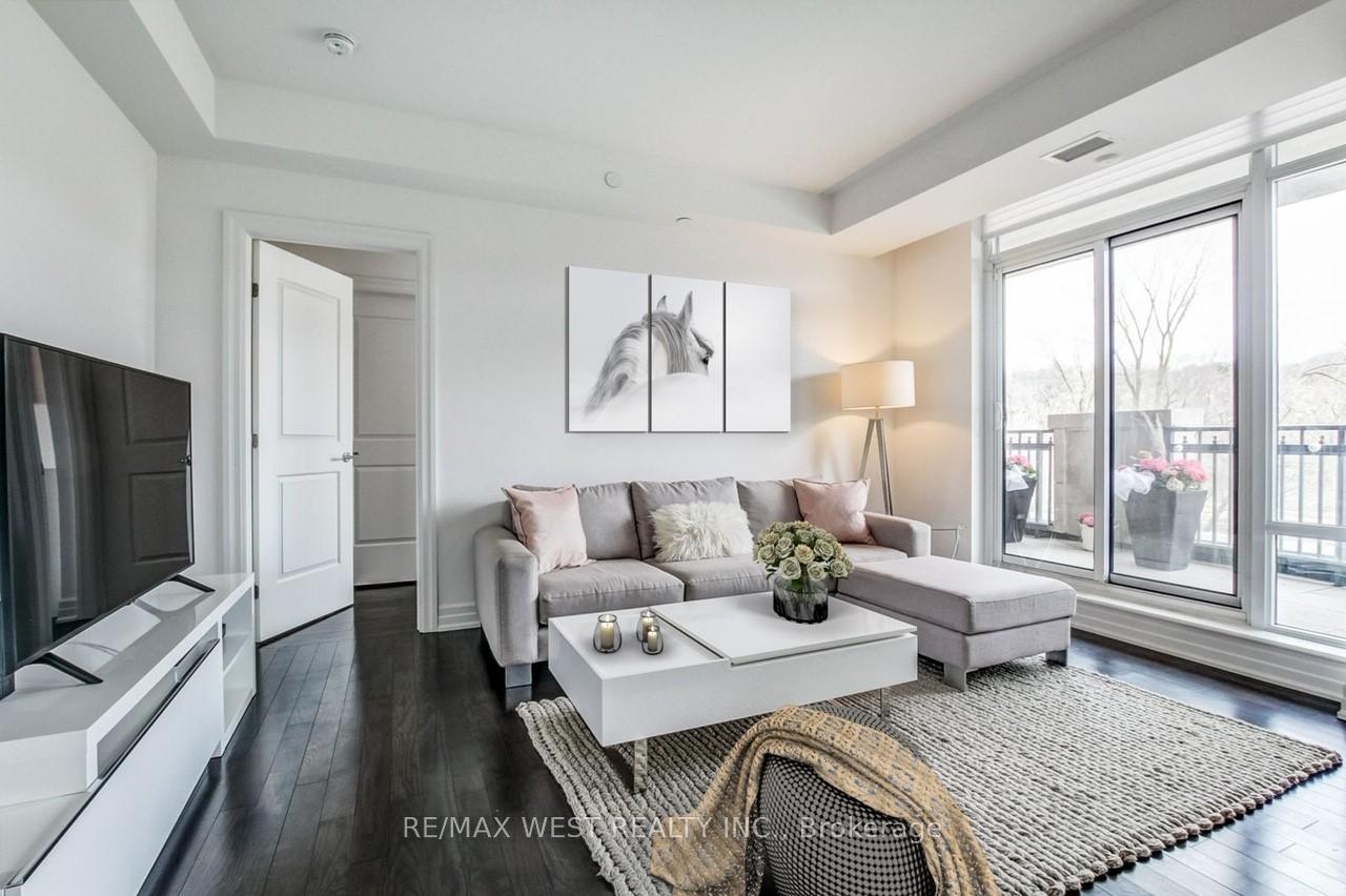 Photo 8 of Unit 105, 30 Old Mill Road, Etobicoke, Kingsway South — HOMEH
