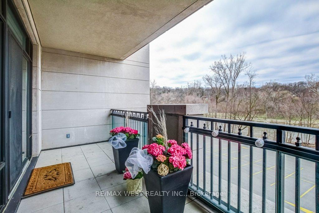 Photo 20 of Unit 105, 30 Old Mill Road, Etobicoke, Kingsway South — HOMEH