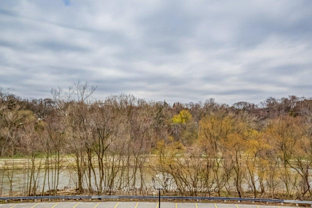 Photo 21 of Unit 105, 30 Old Mill Road, Etobicoke, Kingsway South — HOMEH