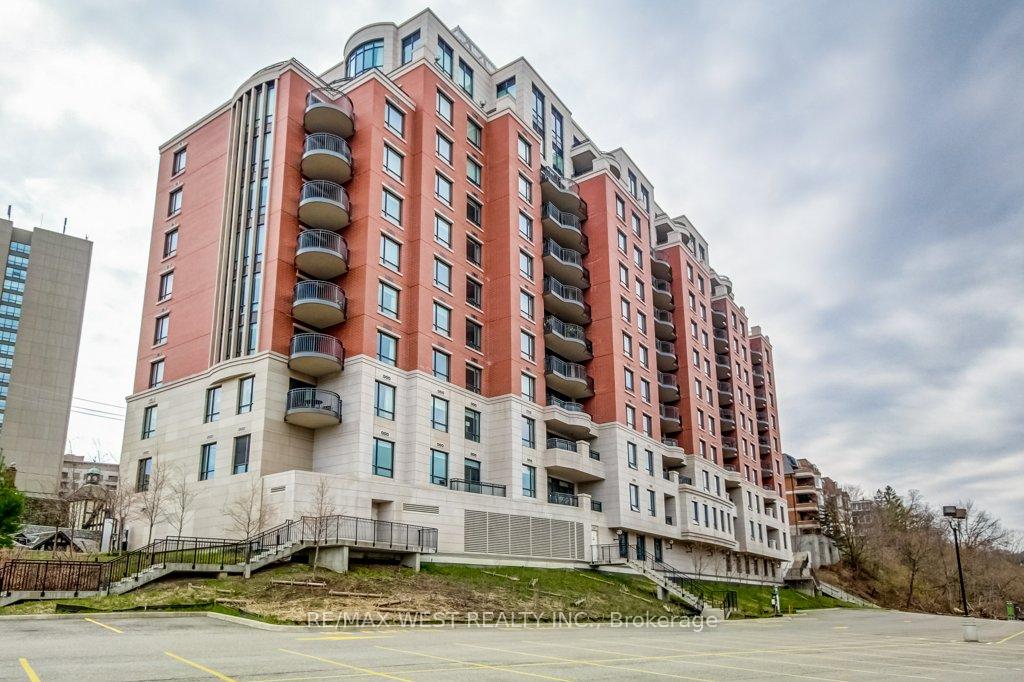 Photo 22 of Unit 105, 30 Old Mill Road, Etobicoke, Kingsway South — HOMEH