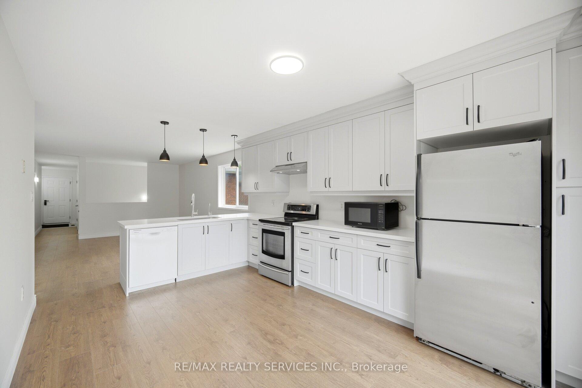 Photo 17 of 17 Sydenham Wells, Barrie, Georgian Drive — HOMEH