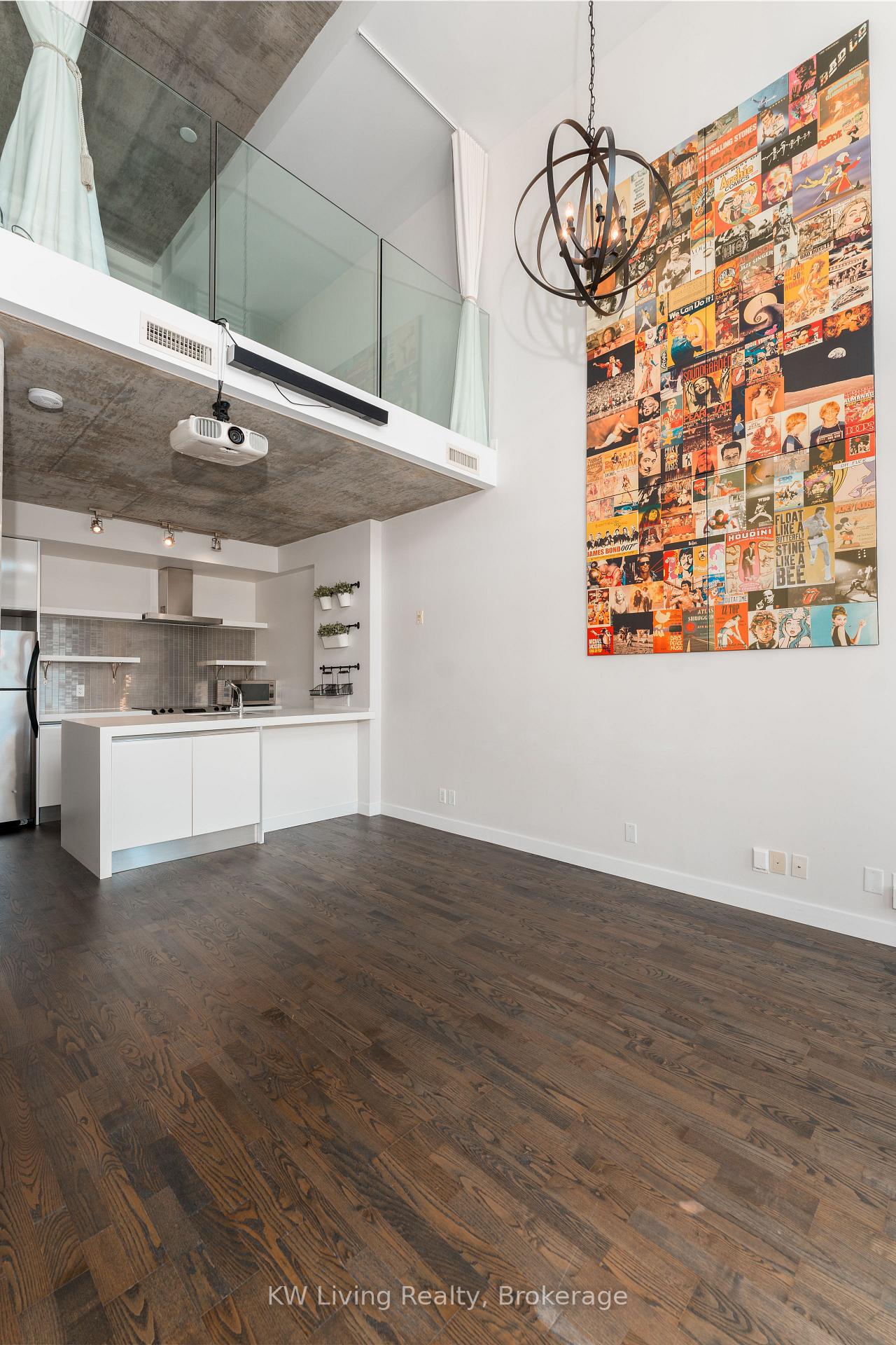 Photo 5 of Unit 901, 75 Portland Street, Toronto, Waterfront Communities — HOMEH