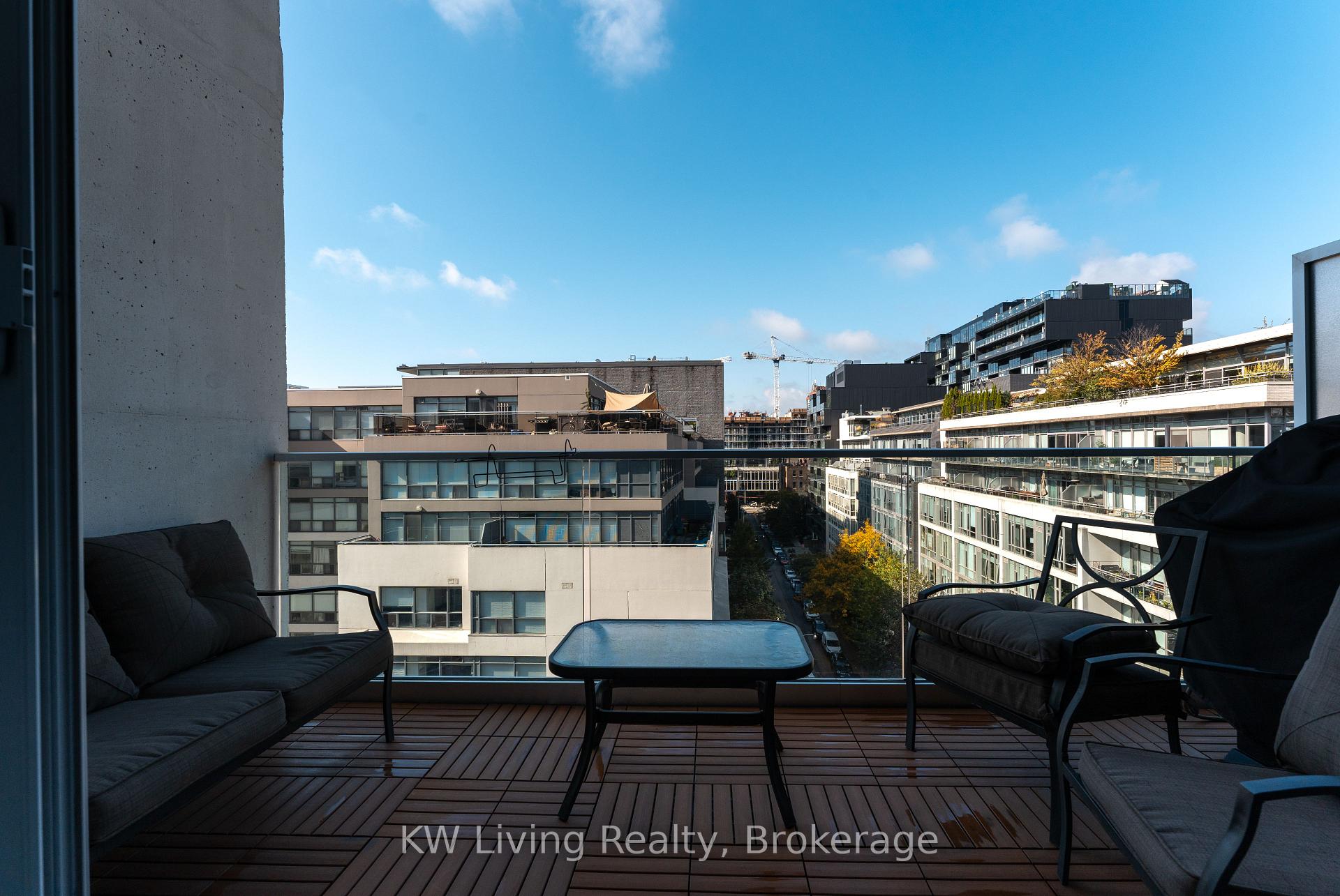 Photo 8 of Unit 901, 75 Portland Street, Toronto, Waterfront Communities — HOMEH