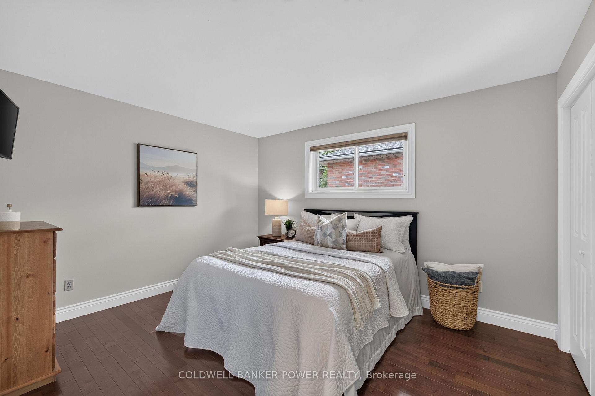 Photo 18 of 39 Shepherd Avenue, London, East H — HOMEH