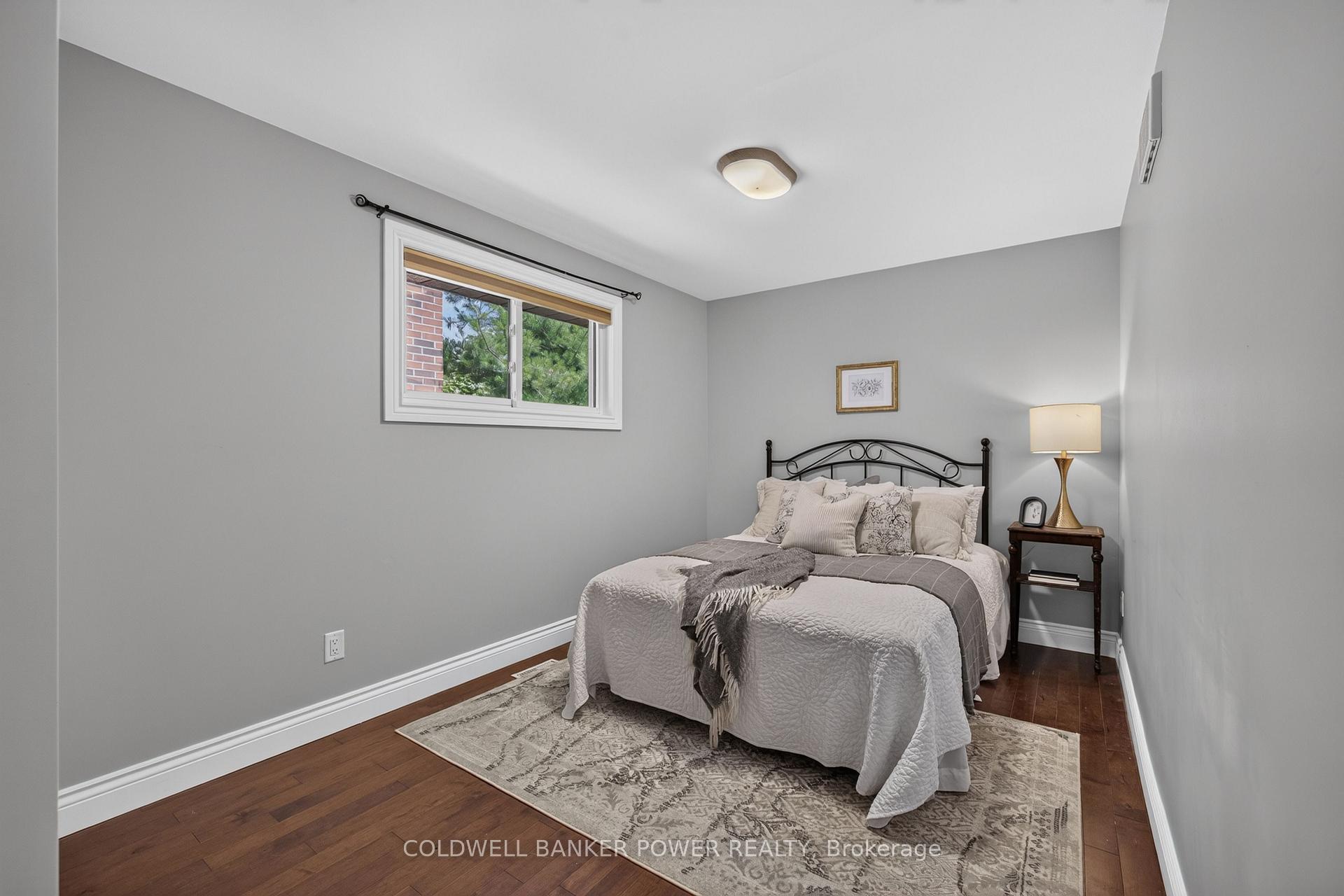 Photo 23 of 39 Shepherd Avenue, London, East H — HOMEH