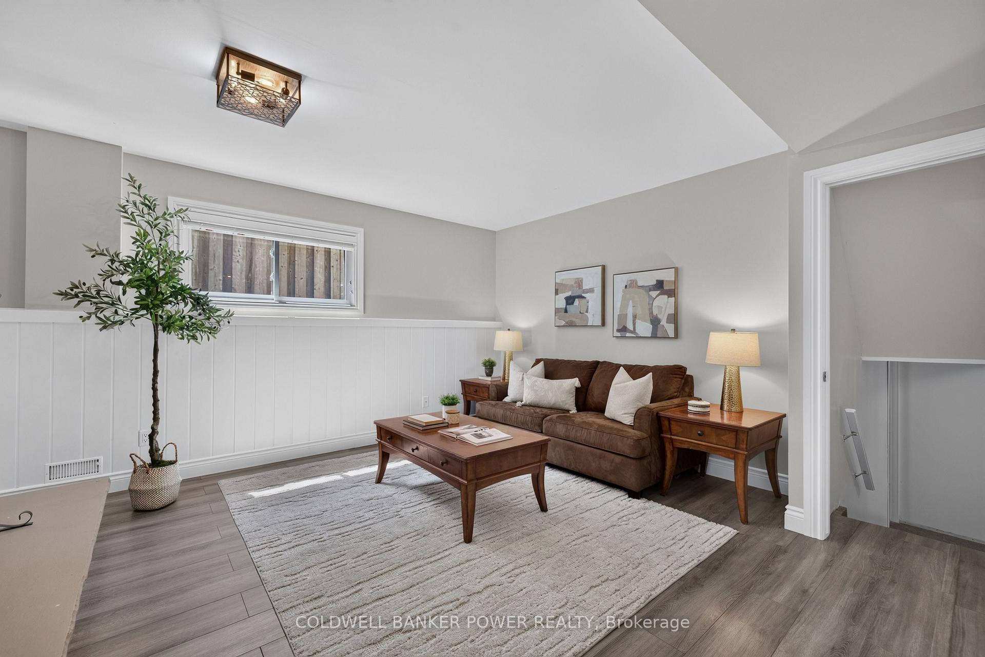 Photo 31 of 39 Shepherd Avenue, London, East H — HOMEH
