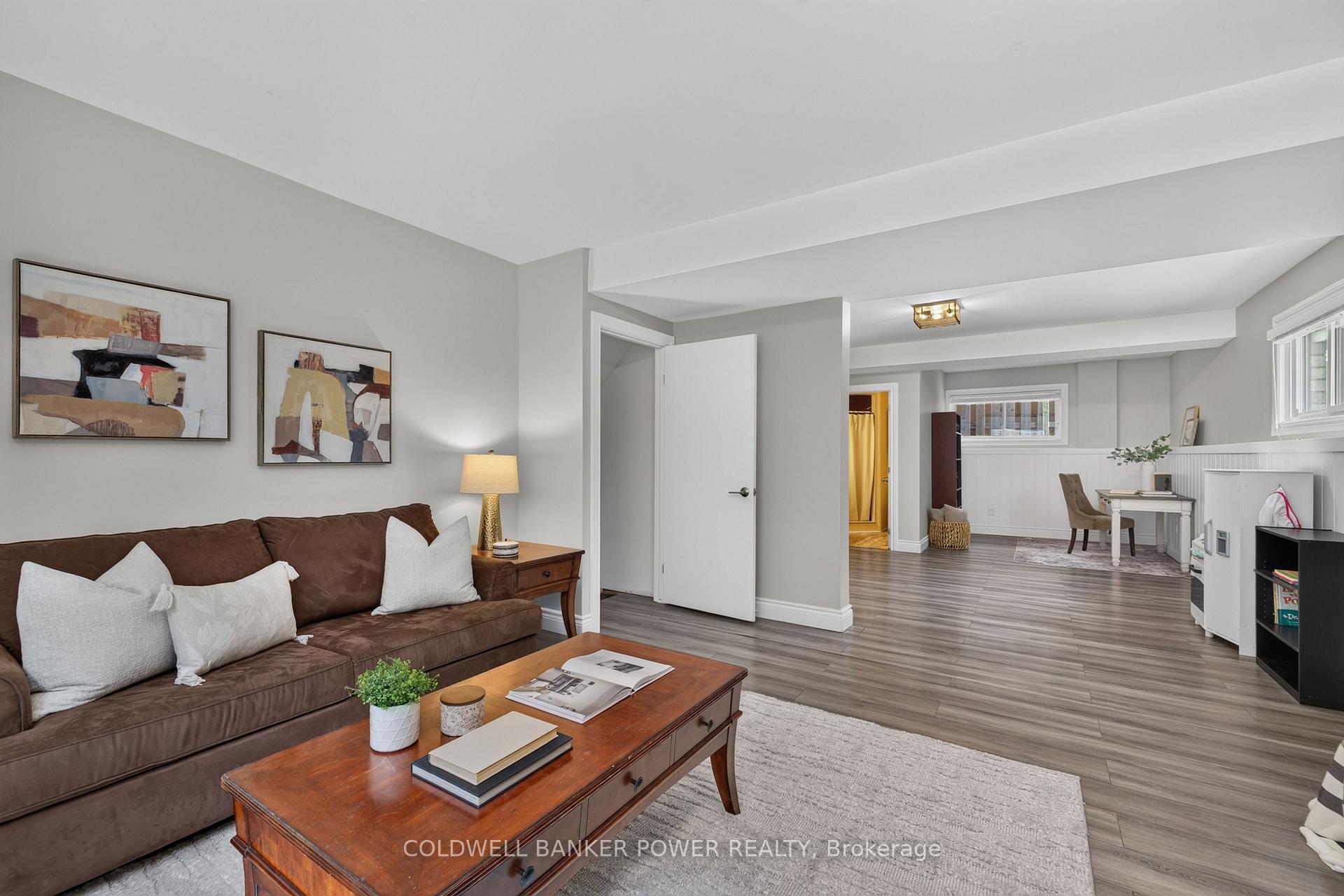 Photo 32 of 39 Shepherd Avenue, London, East H — HOMEH