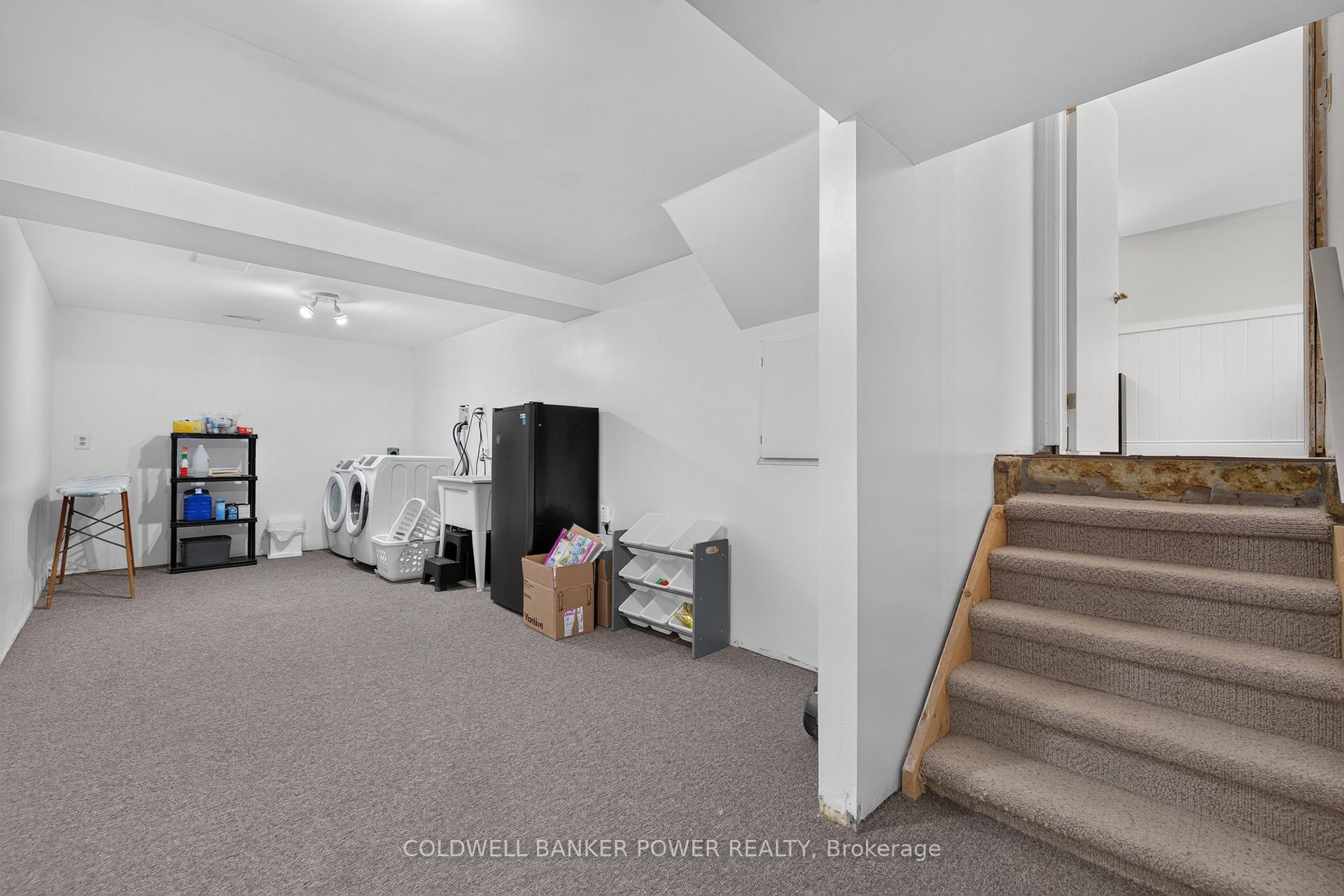 Photo 37 of 39 Shepherd Avenue, London, East H — HOMEH