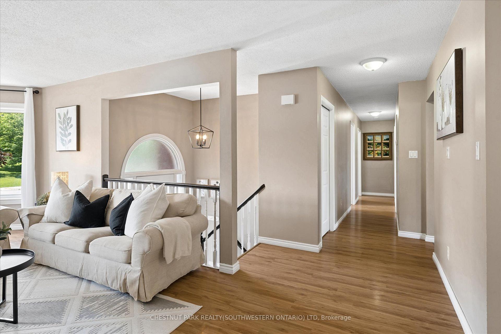 Photo 8 of 11 Bonniewood Drive, Mapleton, Rural Mapleton — HOMEH