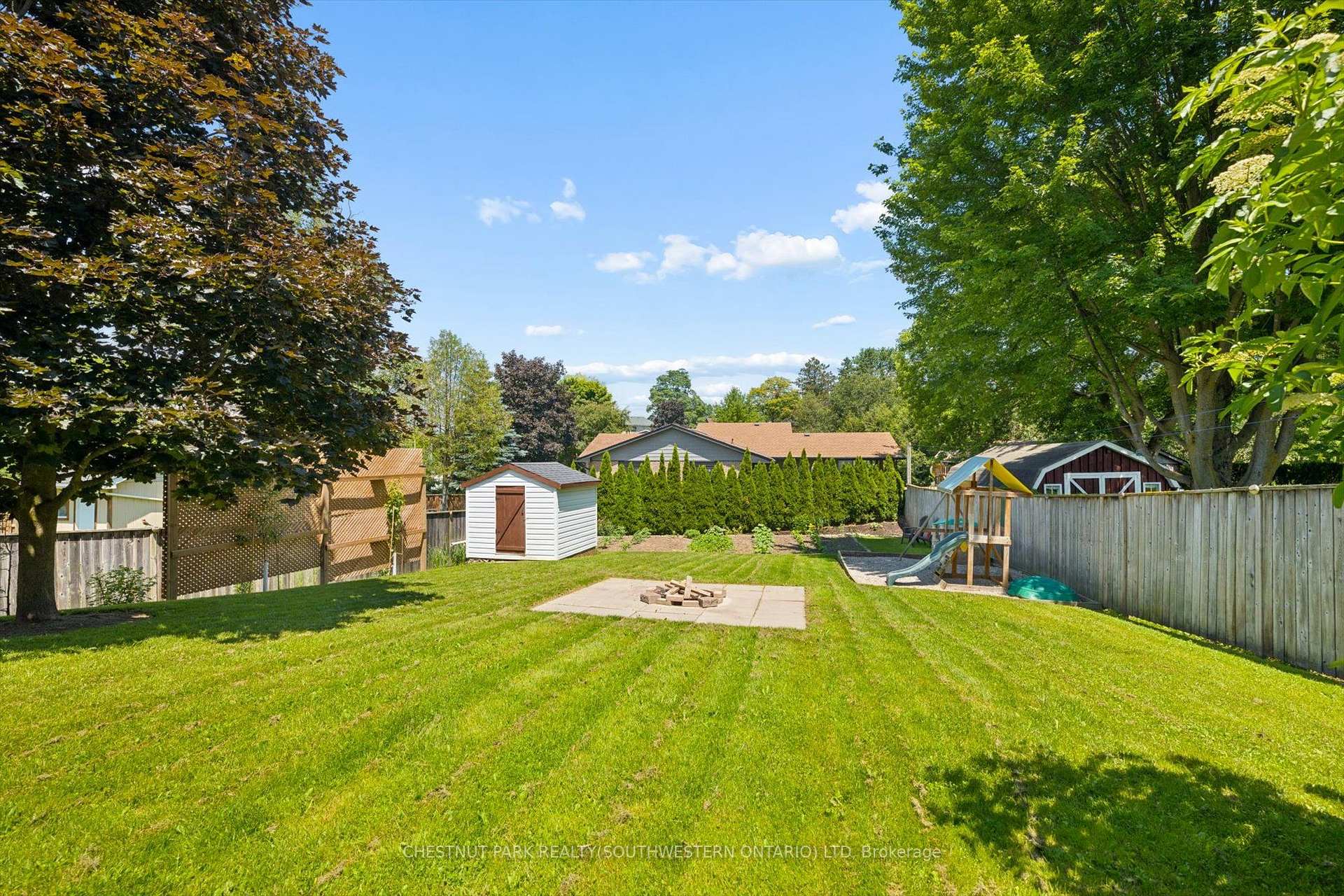 Photo 41 of 11 Bonniewood Drive, Mapleton, Rural Mapleton — HOMEH