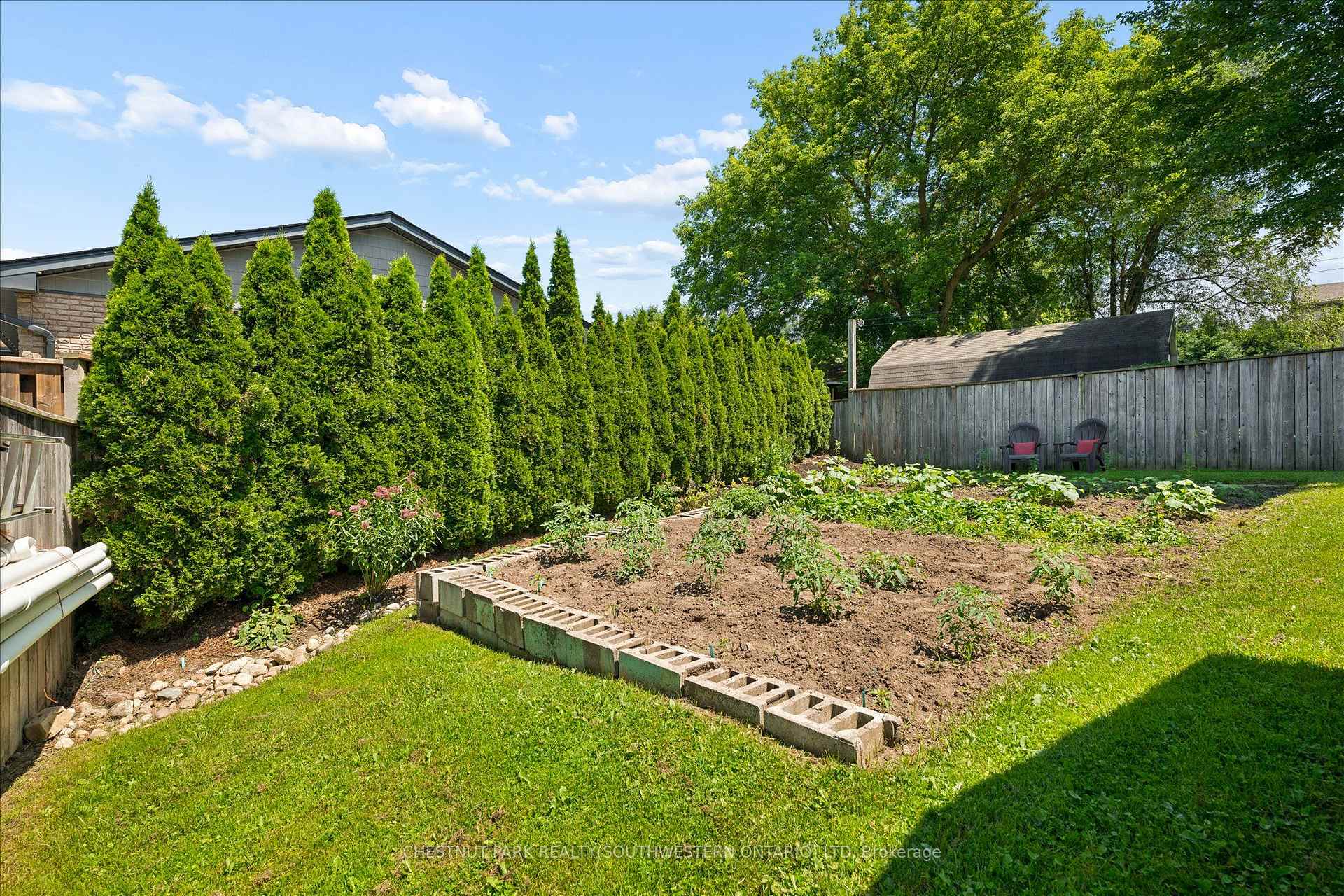 Photo 43 of 11 Bonniewood Drive, Mapleton, Rural Mapleton — HOMEH