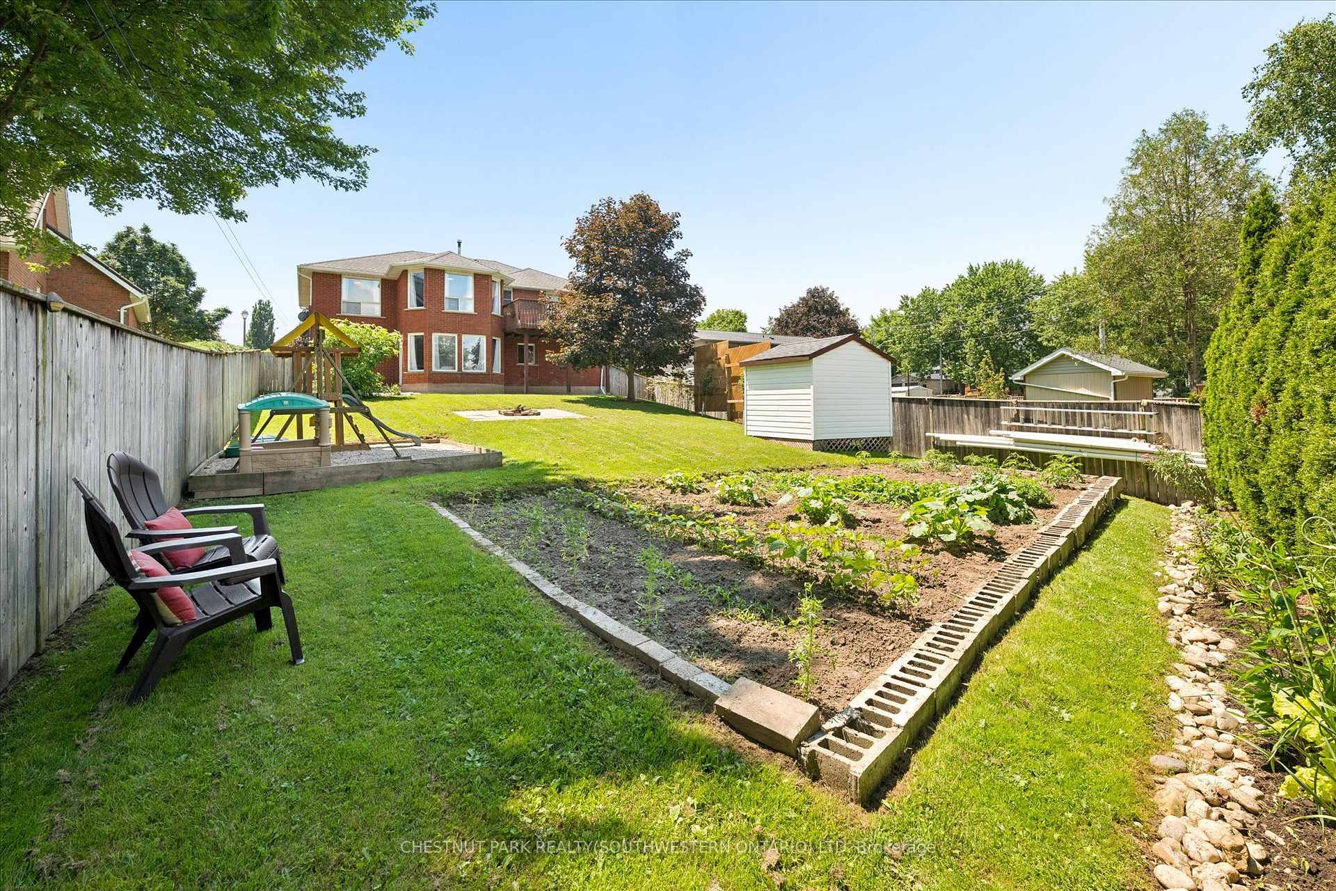 Photo 44 of 11 Bonniewood Drive, Mapleton, Rural Mapleton — HOMEH