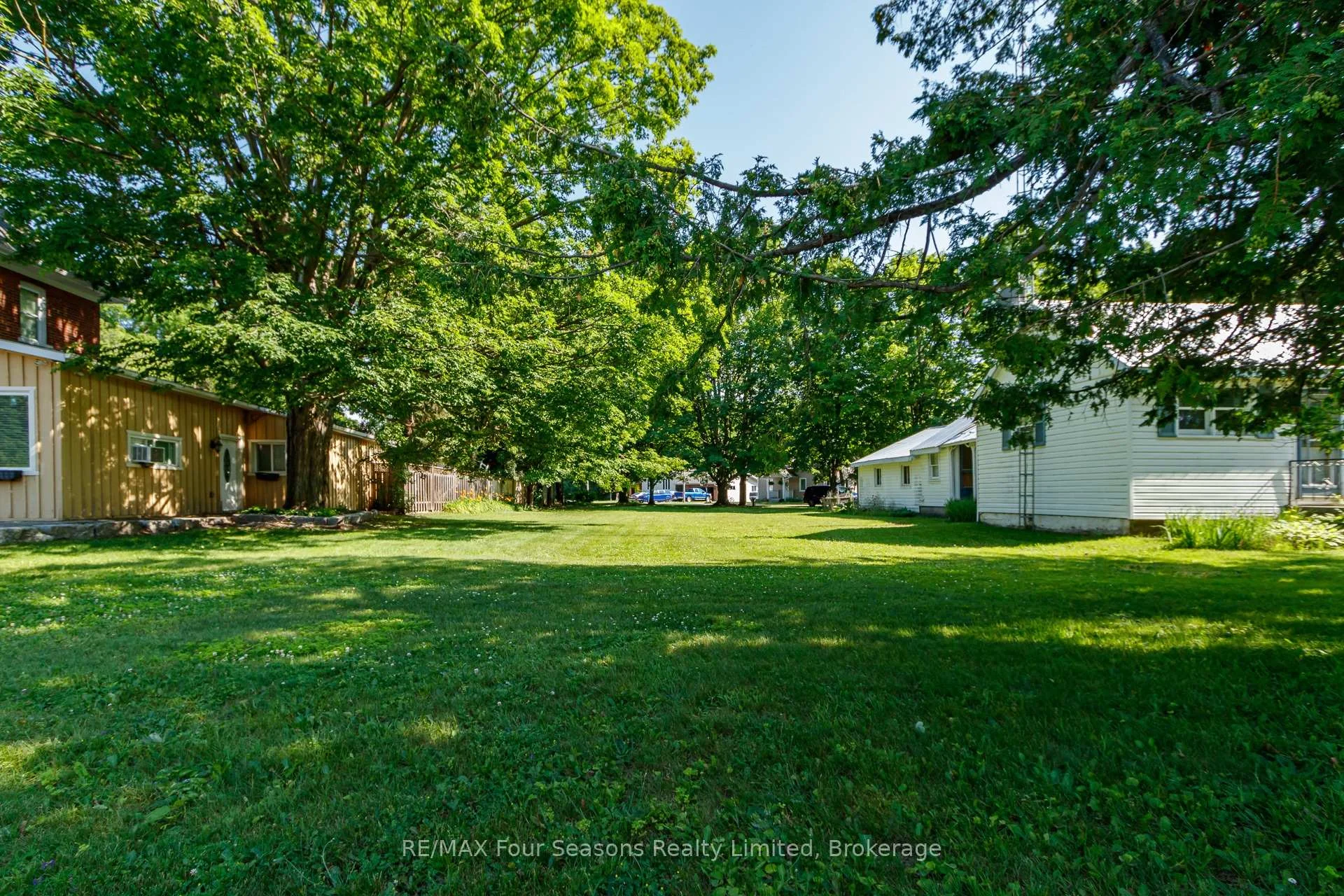 Photo 35 of 201 Sunnidale Street, Clearview, Stayner — HOMEH
