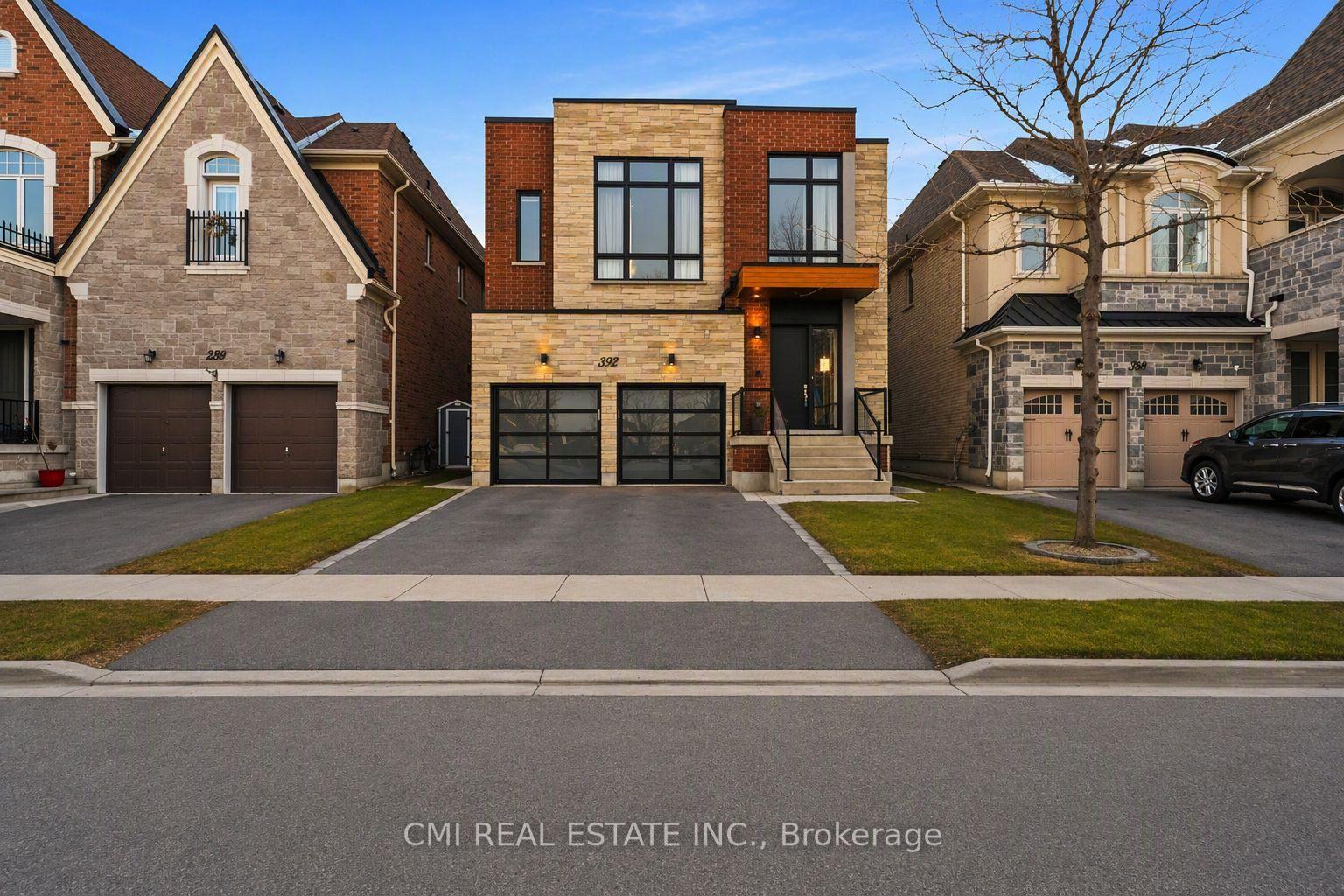 Photo 3 of 392 Farrell Road, Vaughan, Patterson — HOMEH